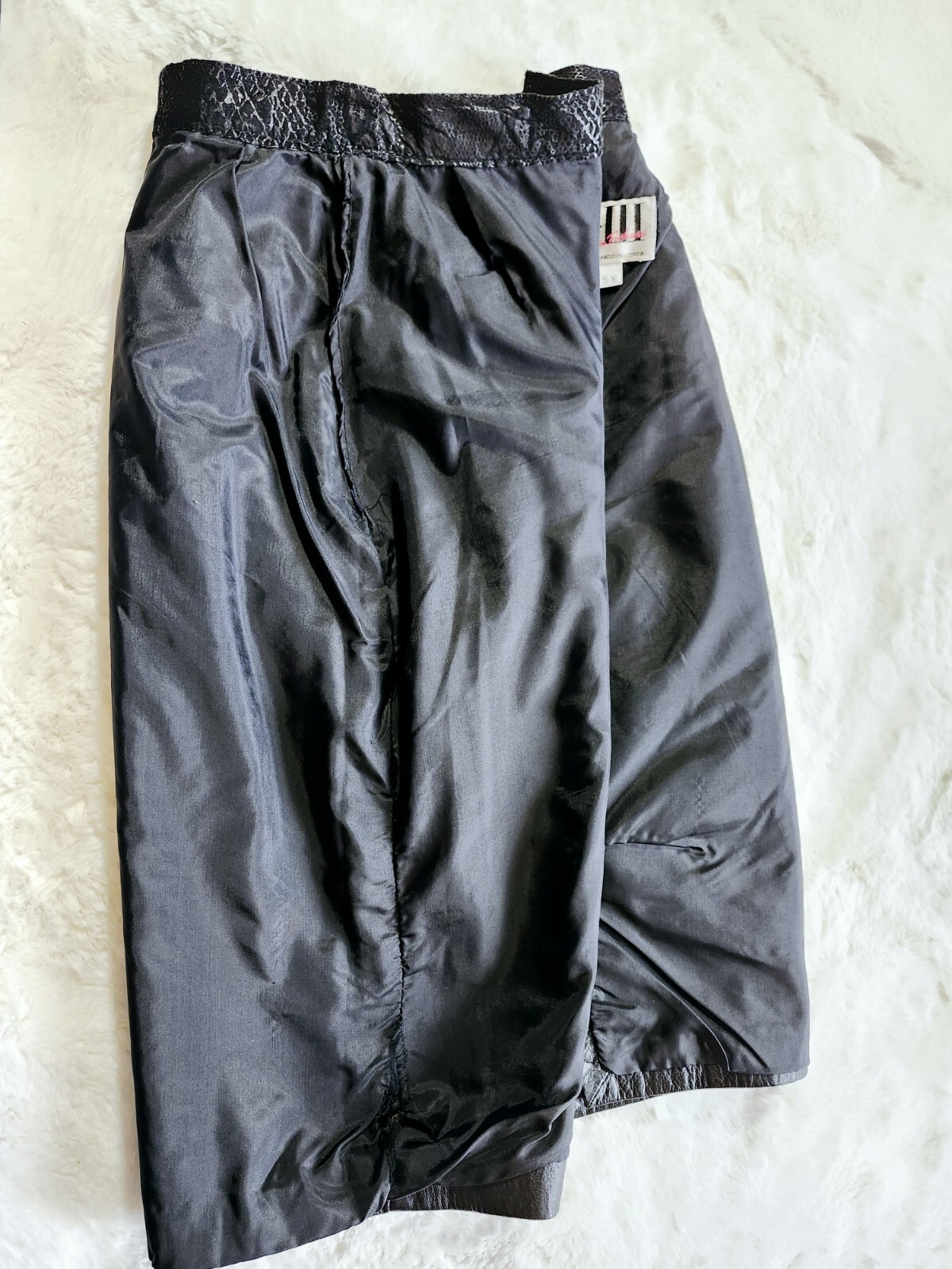 VINTAGE WOMEN’S SIZE 5/6 G-III LEATHER FASHIONS BLACK SKIRT. 80’S