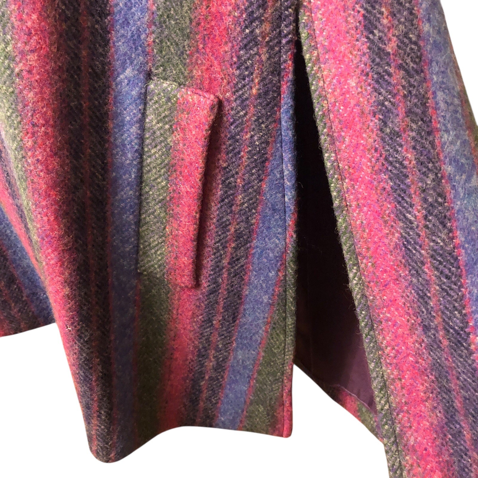 Vtg Jimmy Hourihan of Dublin 100% Irish Wool Short Cape Donnegal Tweed ￼Medium