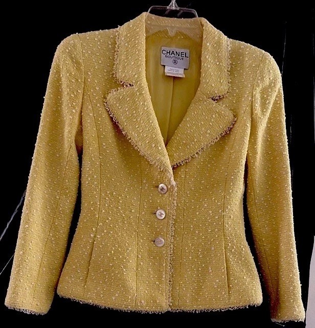 CHANEL Yellow Single-Breasted Tweed Jacket 38FR Pearlescent CC Logo Button CHIC!
