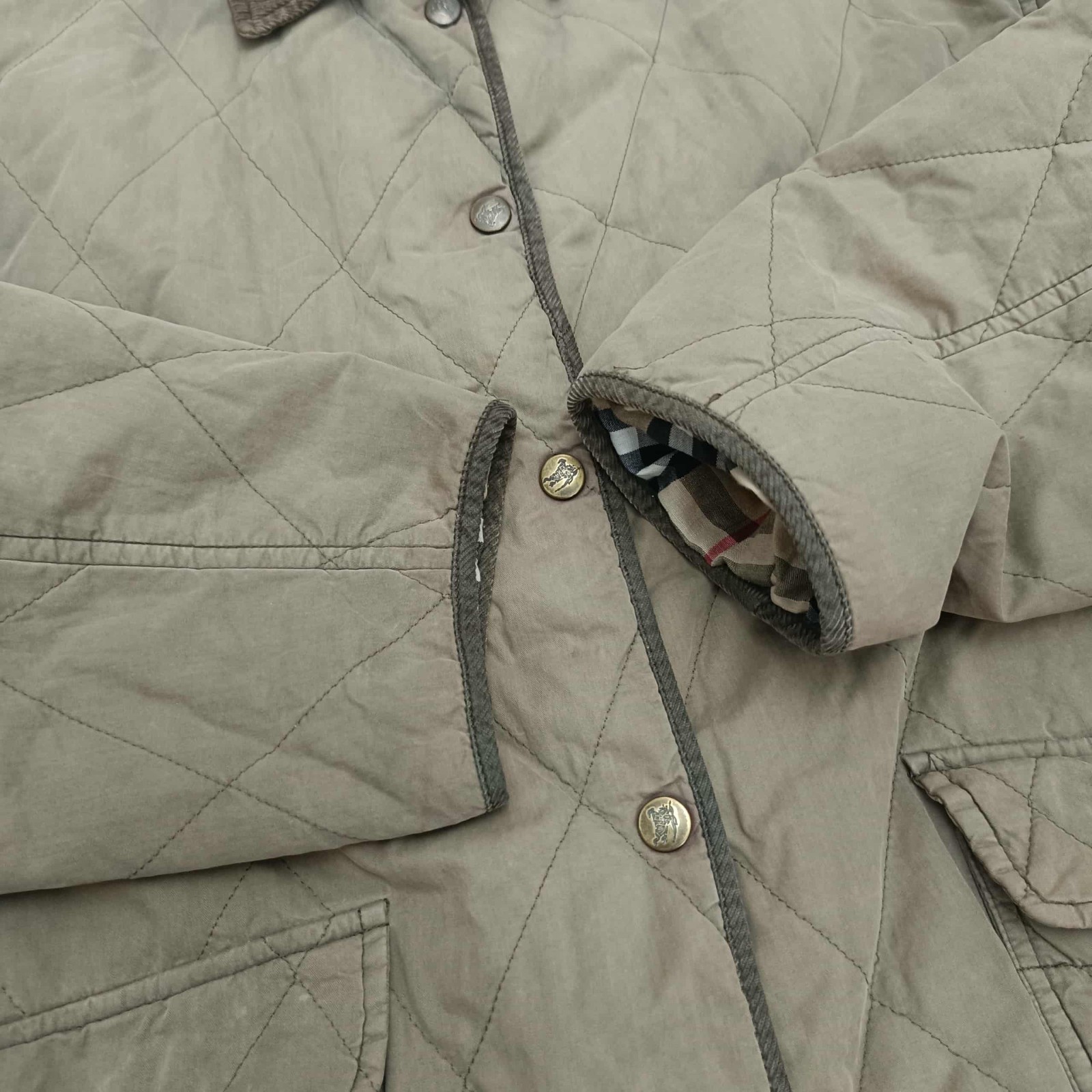 Burberry Vintage Quilted Women Jacket Nova Check Lining Khaki Size 36 US 46 EU