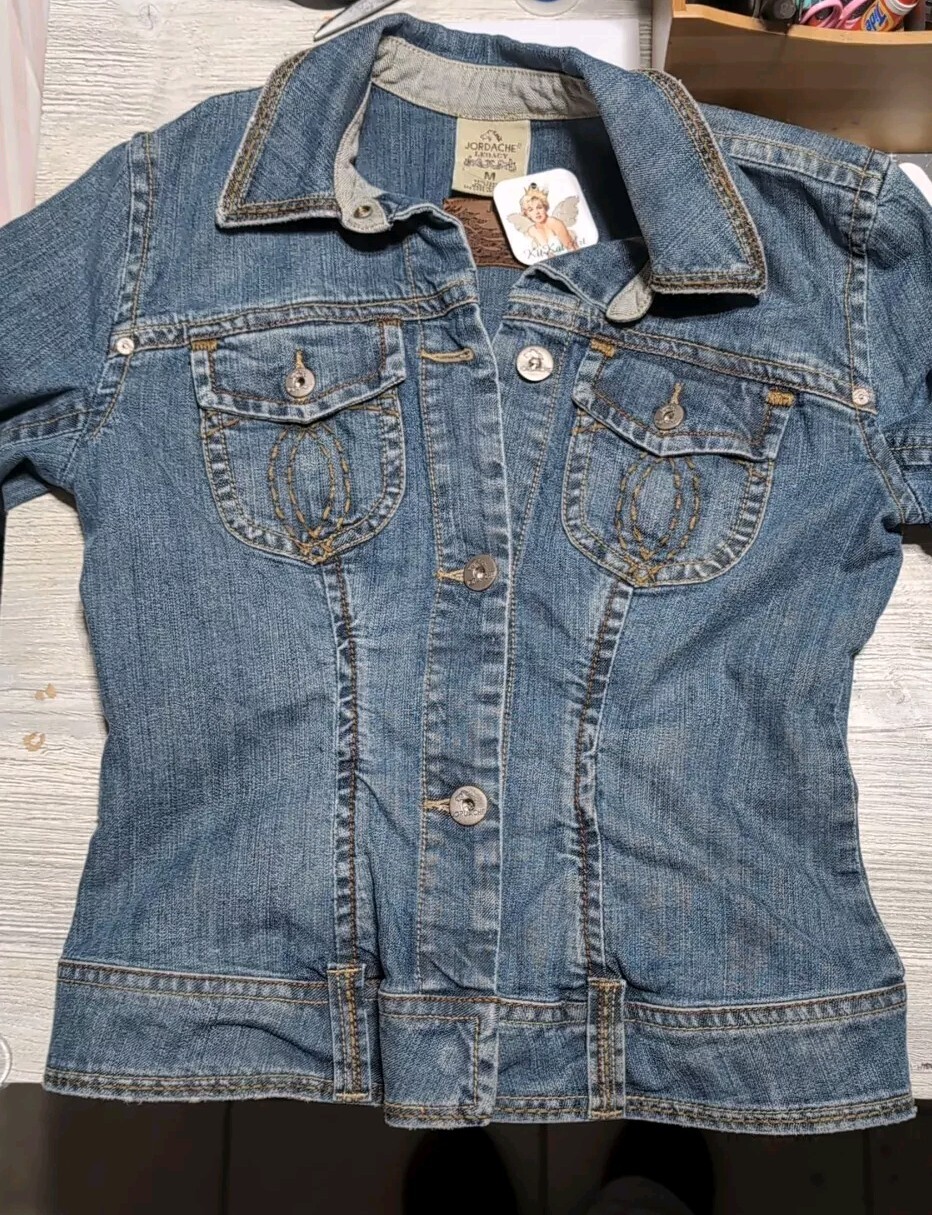 2000s Jordache Jean Jacket Ladies size M Distressed denim Embroidered Pockets