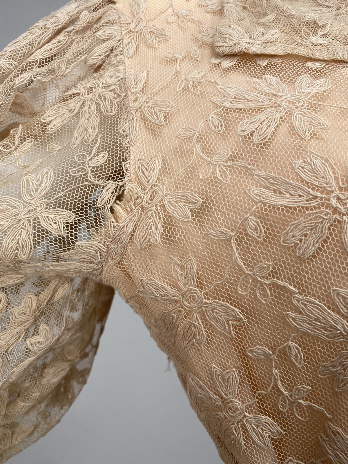 Antique 1930s Pale Blush Pink Net Lace Sheer Robe With Blue Ribbon Tie AS IS
