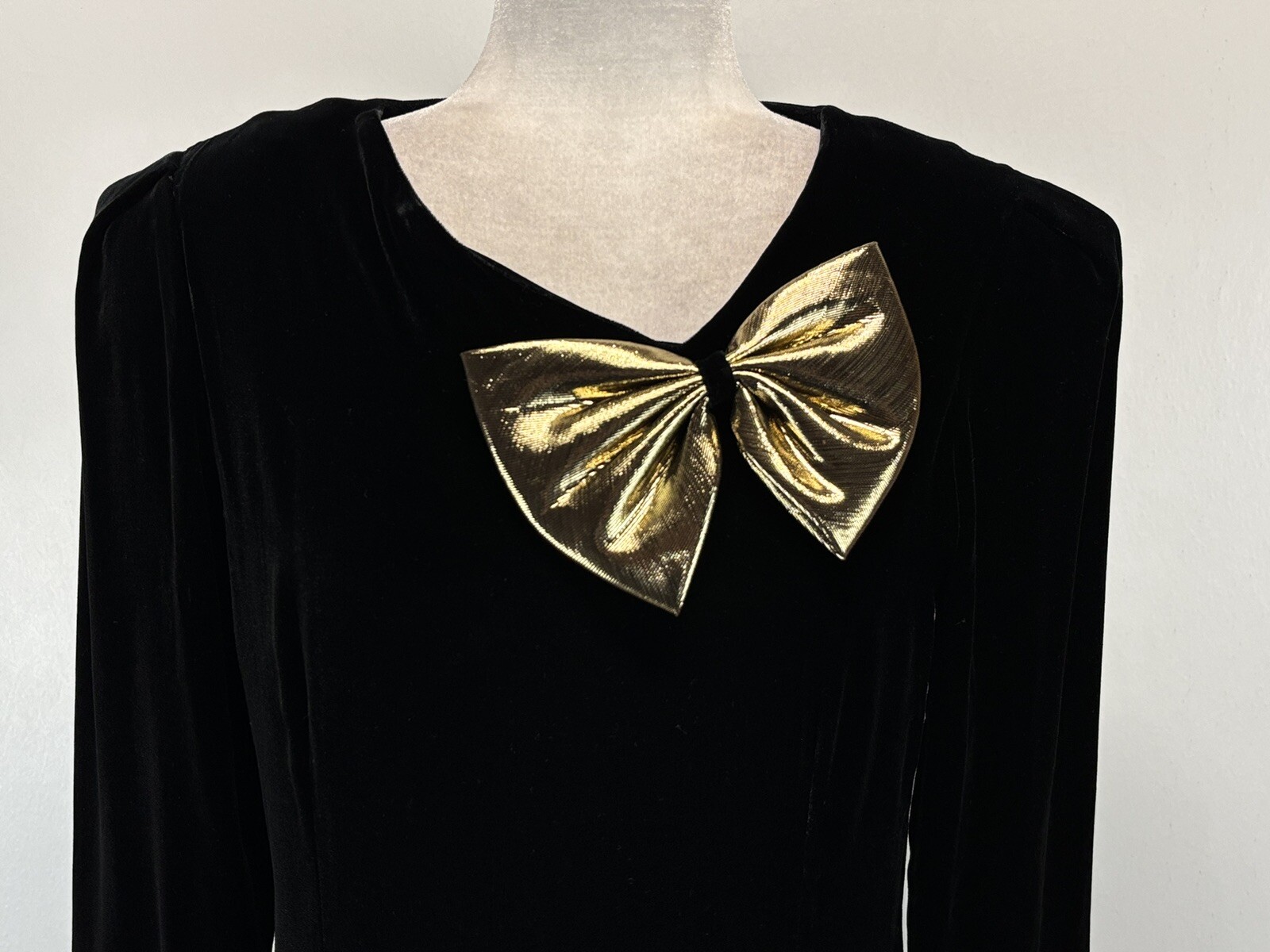 Vtg Halston iii Black Velvet Dress Sz 8 Women’s Gold Bow Knee length 90s Holiday