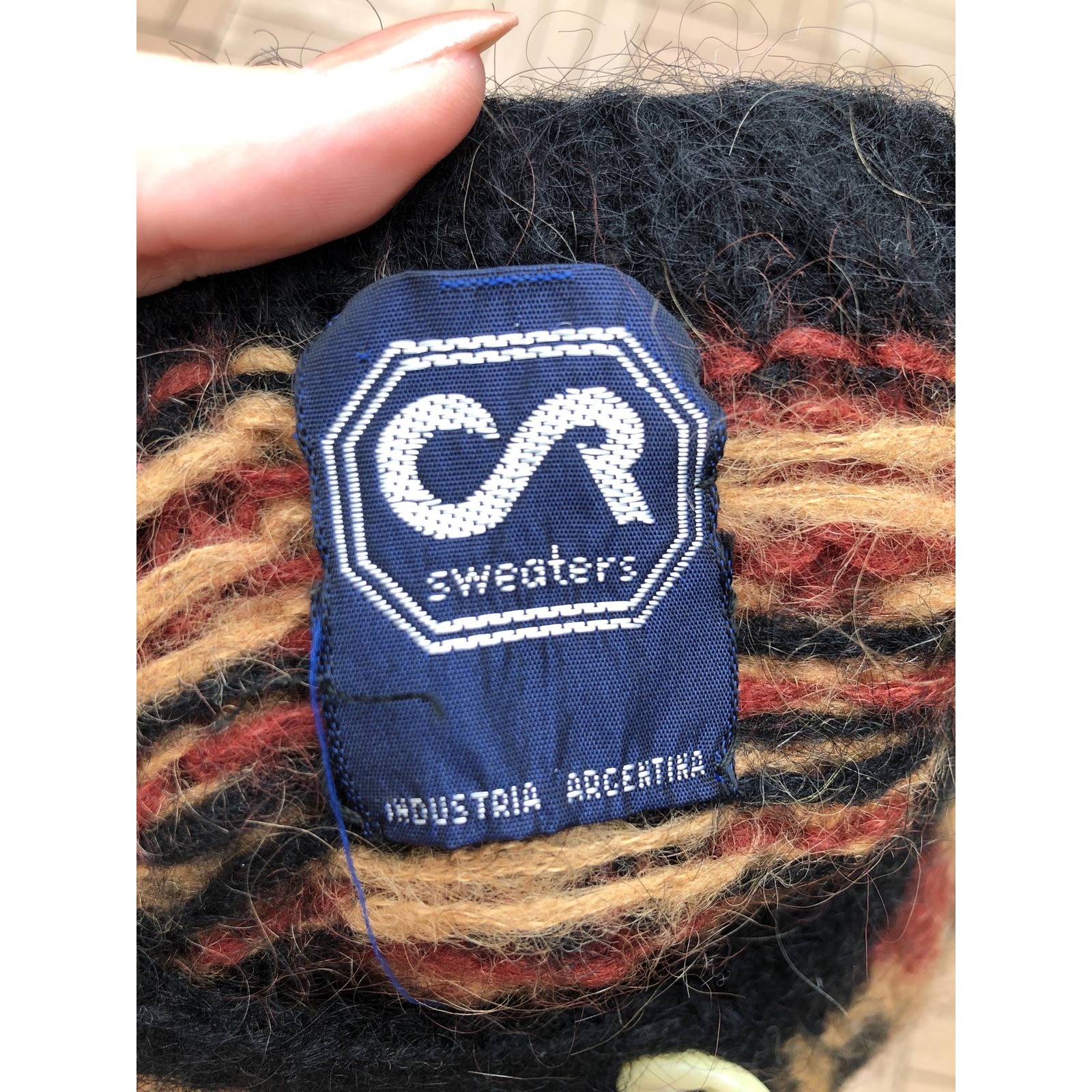 CR SWEATERS industria Argentina wool knitted black brown color wool cardigan