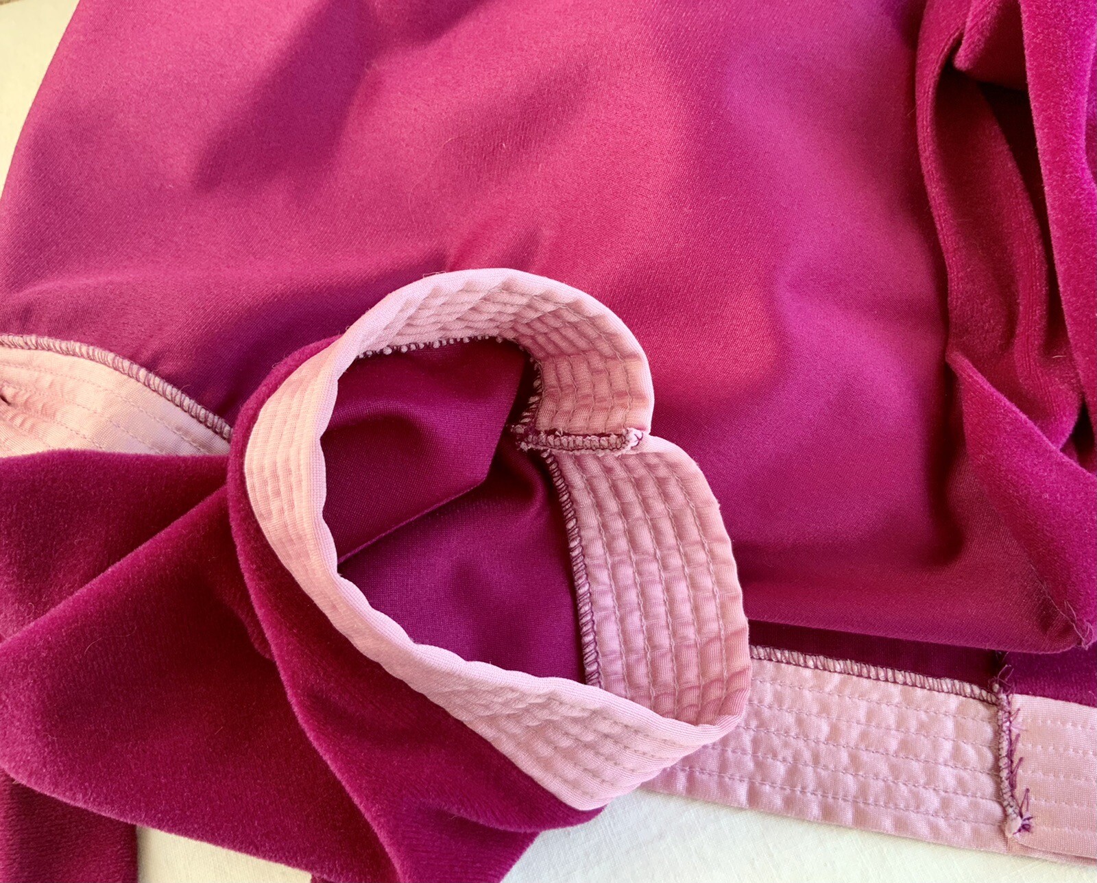 VANITY FAIR LONG FLEECE ROBE HOUSE COAT SZ 12 Fuscia Plum Side Pockets Tie Belt