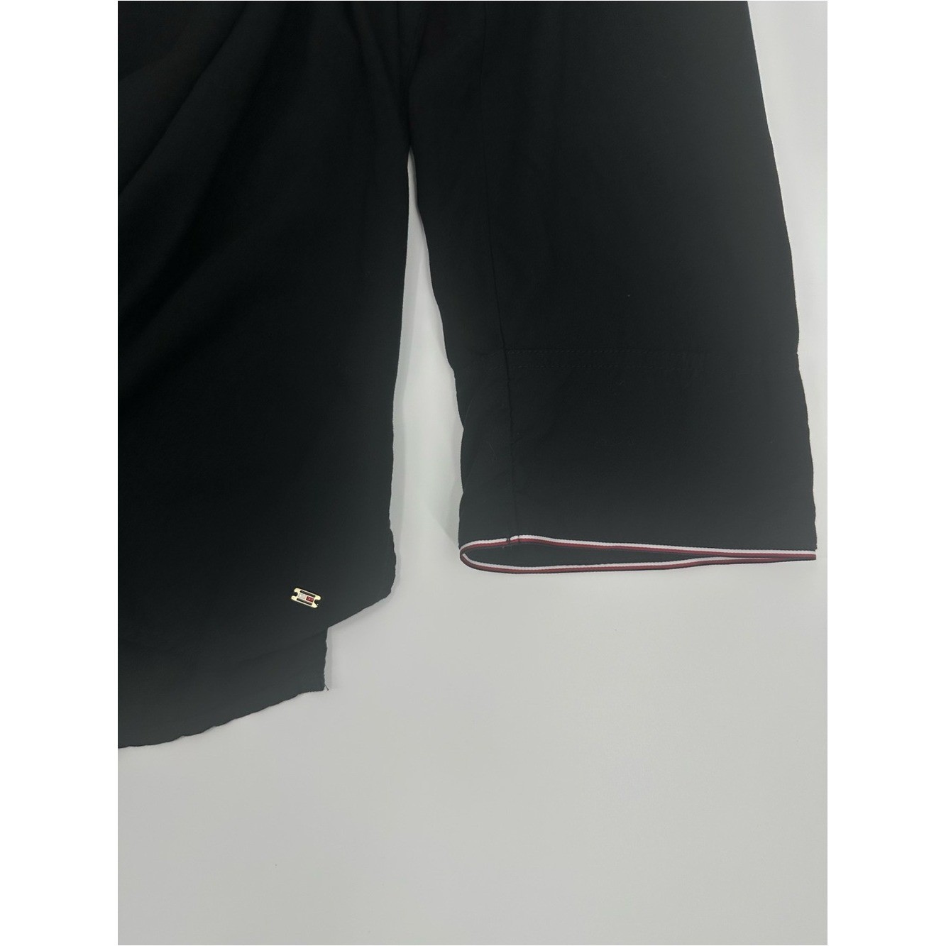Tommy Hilfiger Black Split Neck Blouse Women’s Medium 3/4 Sleeve Viscose 1273