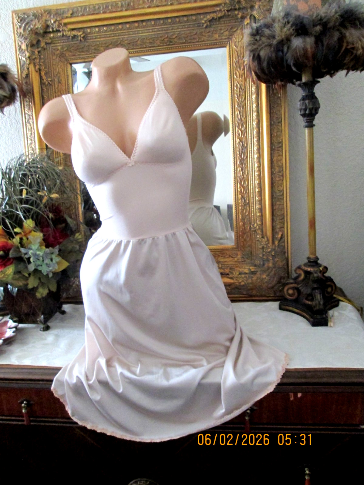 Vintage 70s Olga No Seam Bodysilk Slip Dress 36B Lingerie Blush Nude USA