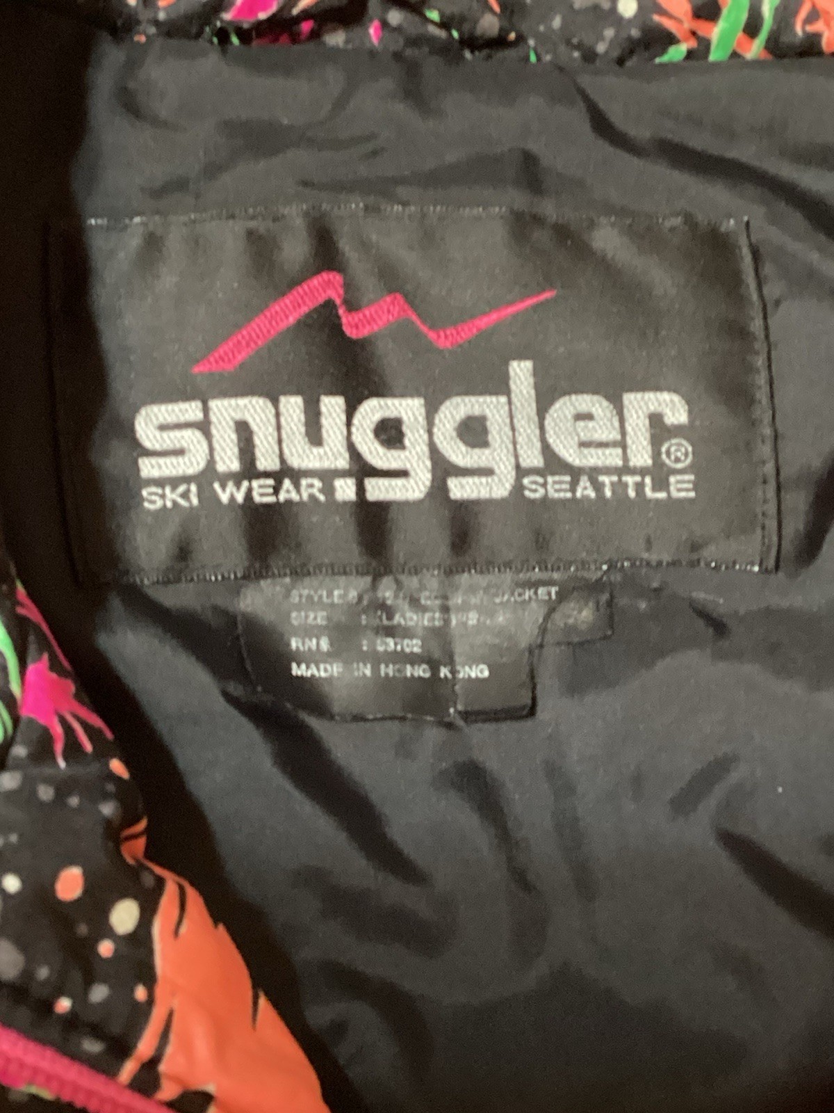 VTG Snuggler Women’s S Ski Jacket SkiWear Seattle Hot Pink Paint Print Neon