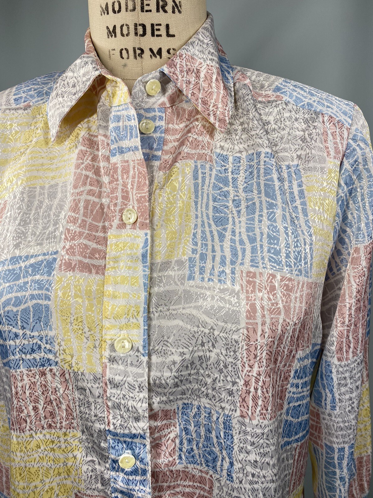 Vintage Blouse Top Women’s SIZE 10 PETITE LARGE pastel satin DA RUE 80s 90s