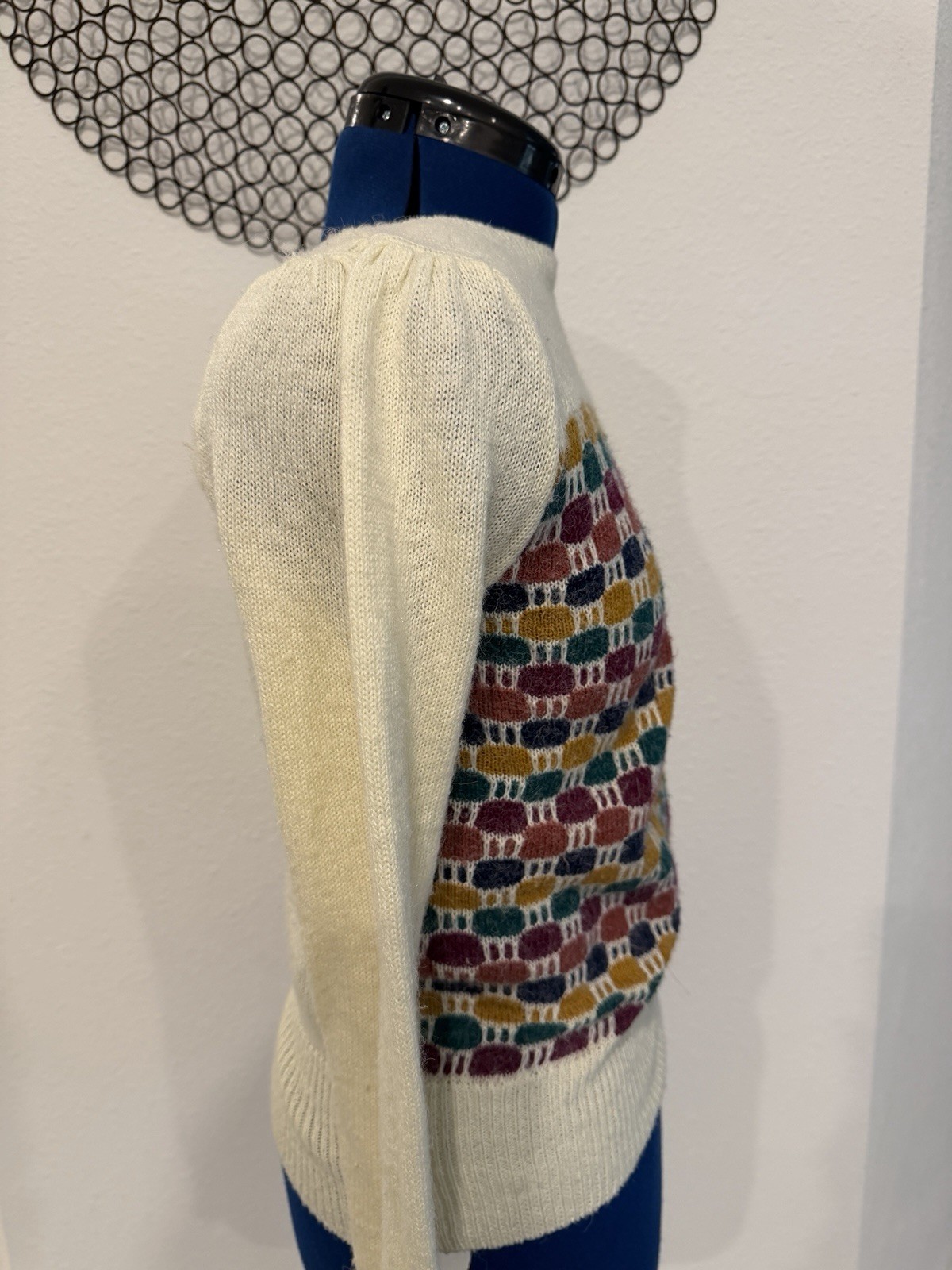 Women’s Vtg 70’s 80’s Sweater Size Small Medium