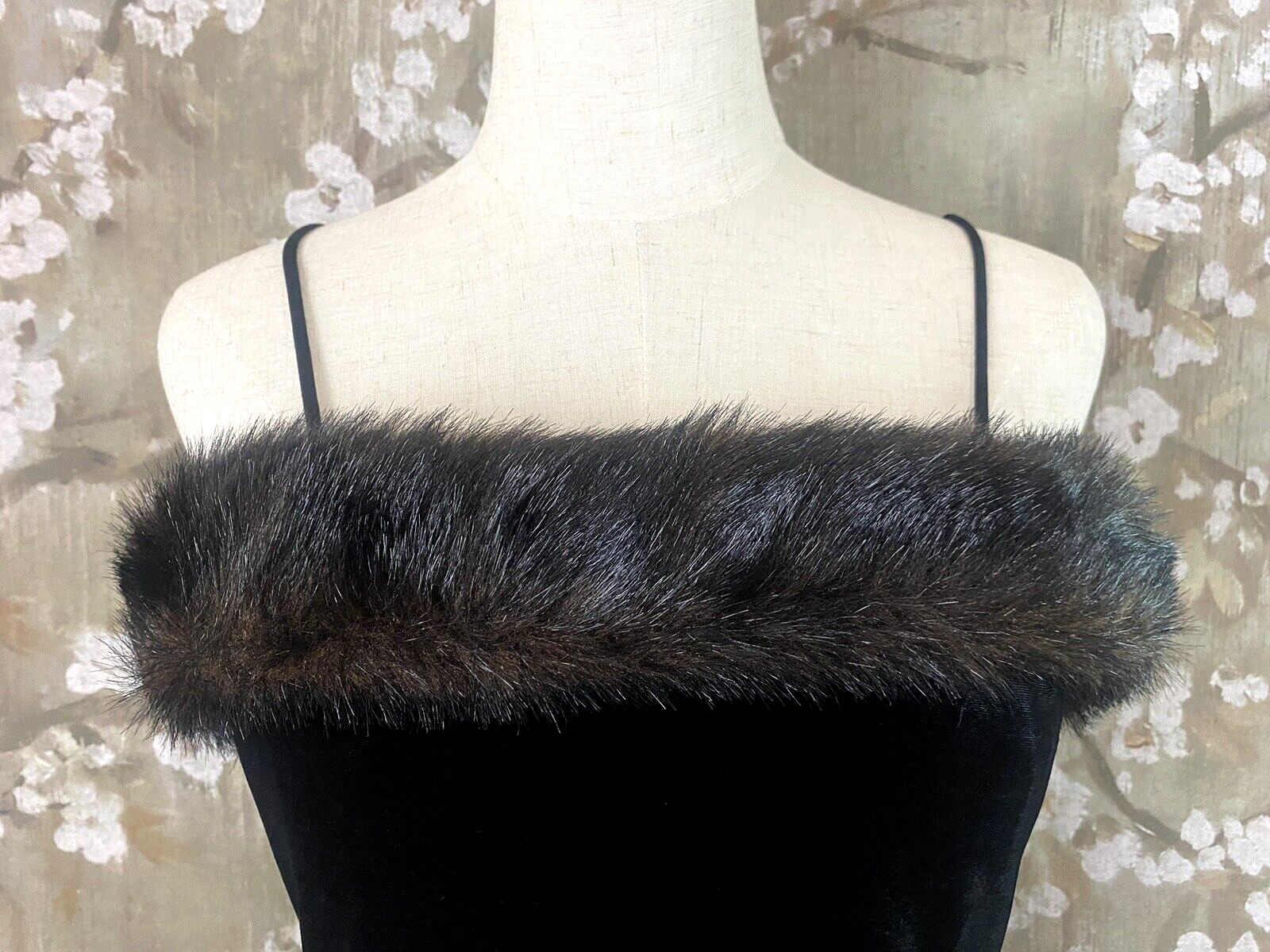 VTG CACHET Black Velvet Faux Fur Collar Wiggle Cocktail Prom Party Dress 8 EVC