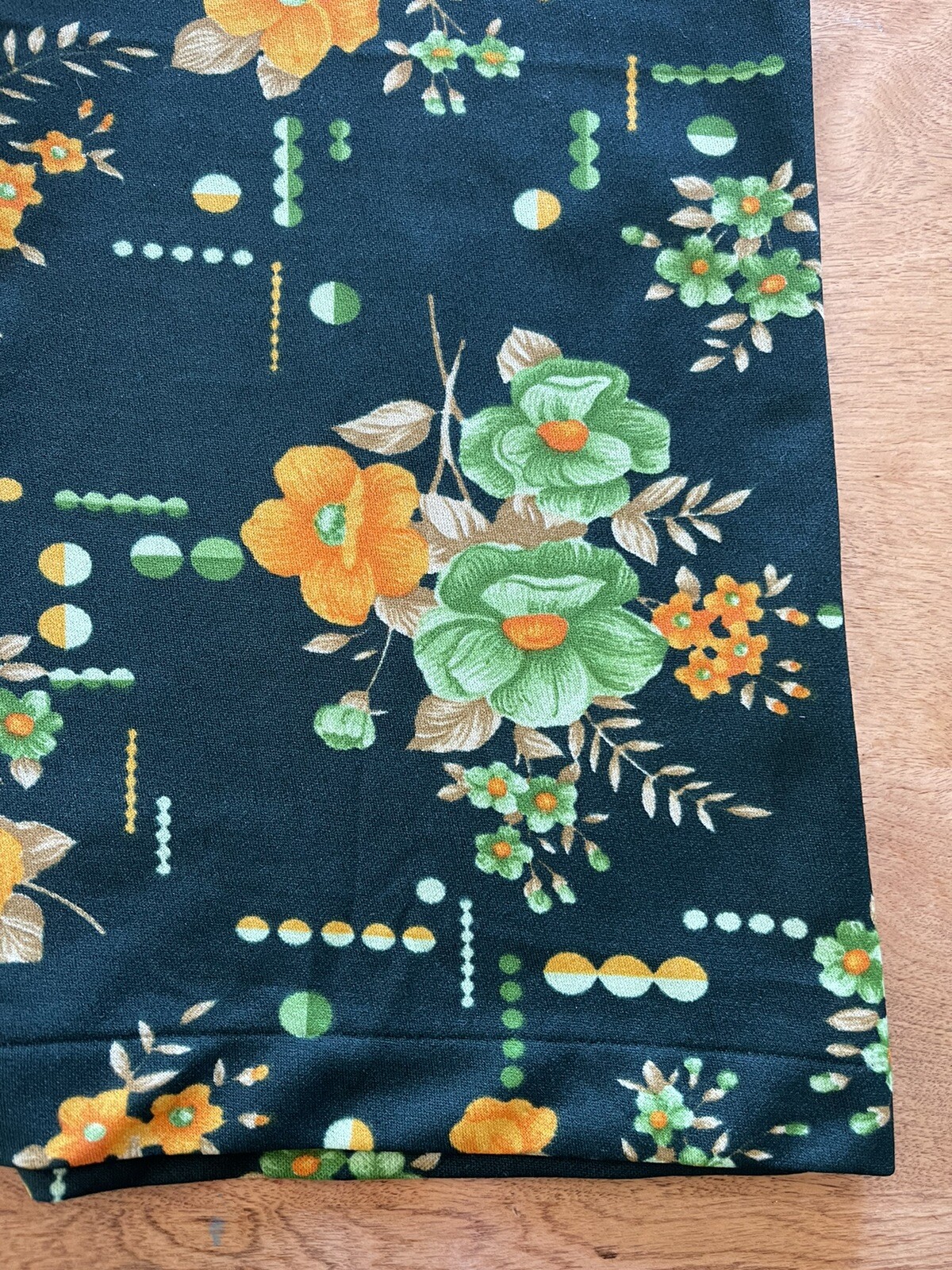 Vintage 70s Short Sleeve Floral Button Down Shirt Size M Green Hippie Vacation