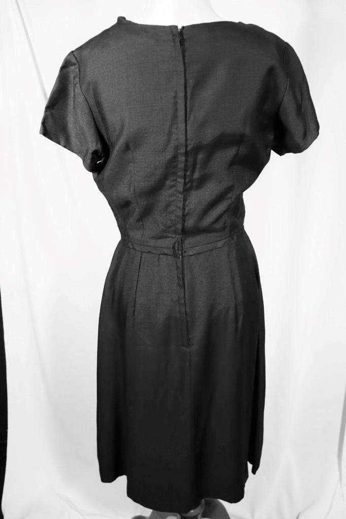 Vintage 1960’s Black Rayon & Silk Cocktail Dress Size 18-10 Excellent Condition
