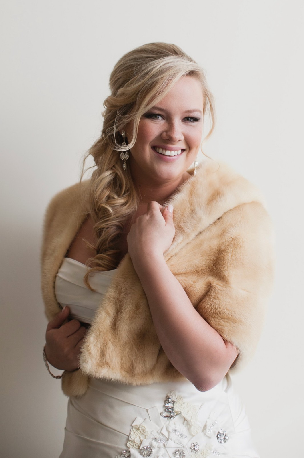 Champagne Blonde Mink Fur Bridal Stole – 1950s Vintage Wedding Wrap White Stole