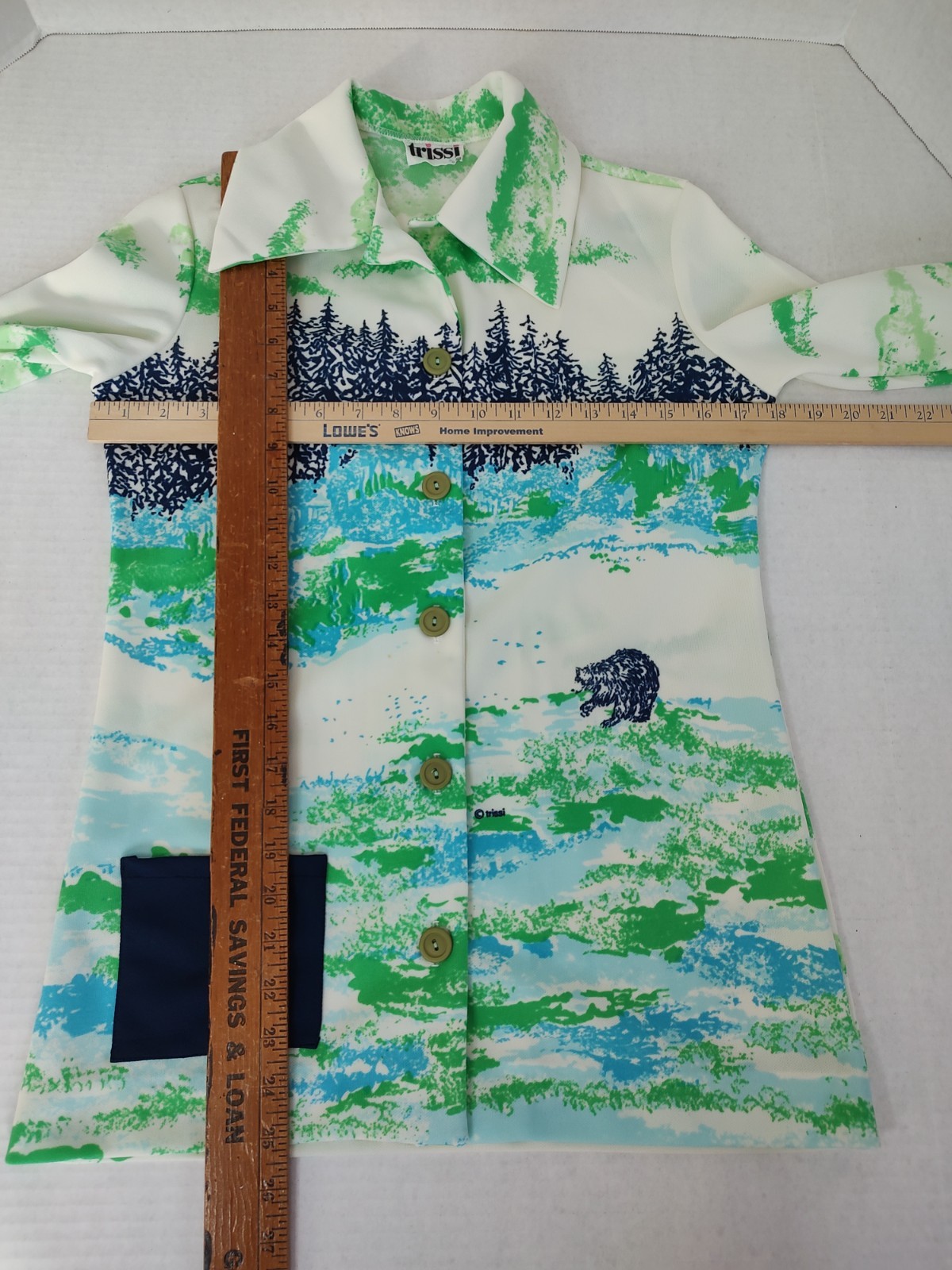 Vtg 60s/70s TRISSI Shirt Blouse Top Womens Sz Lg Trees Bear Outdoors Boho Retro