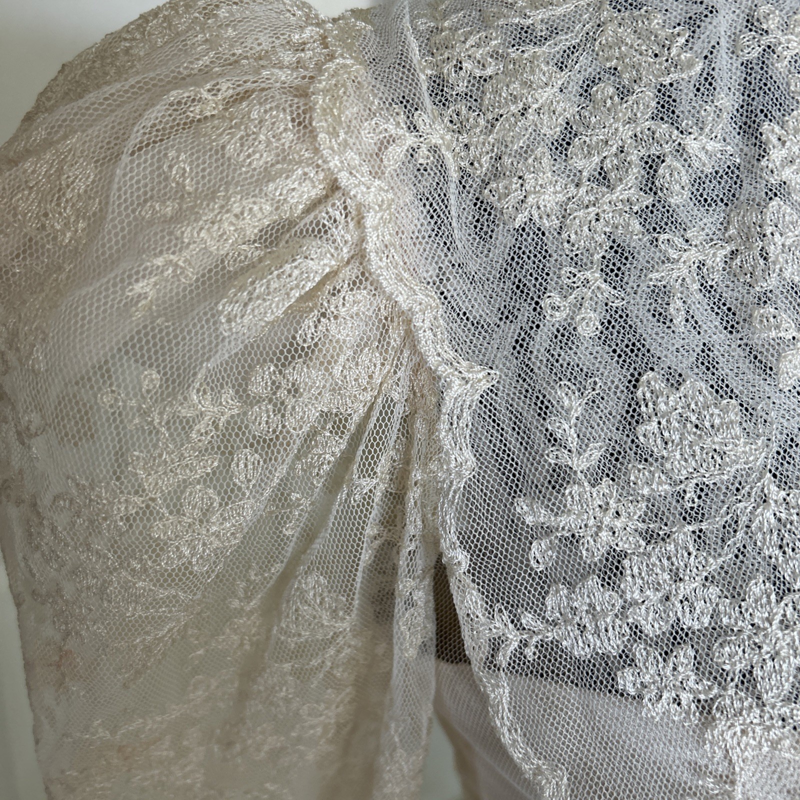 Vintage Victorian Ecru Wedding Dress Net Lace B-38” W-28” H-42”