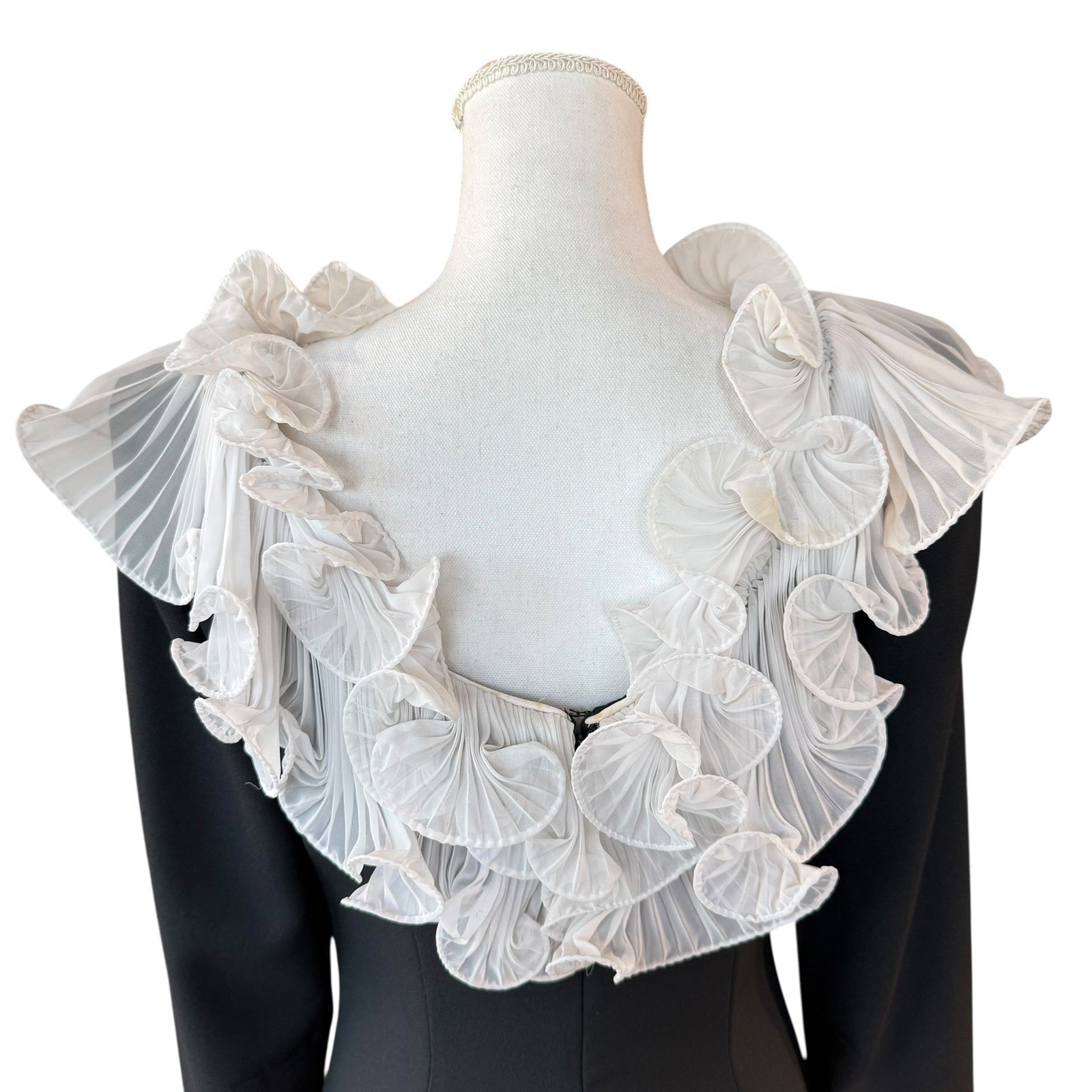 Vintage Jack Bryan Black Formal Gown with White Pleated Ruffle Collar Size 10