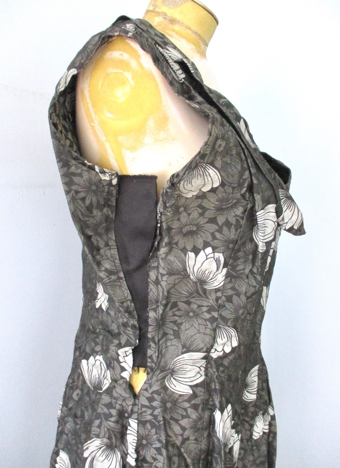 Vtg 50s black gray goth floral stiff taffeta rockabilly VLV dress full skirt M/L
