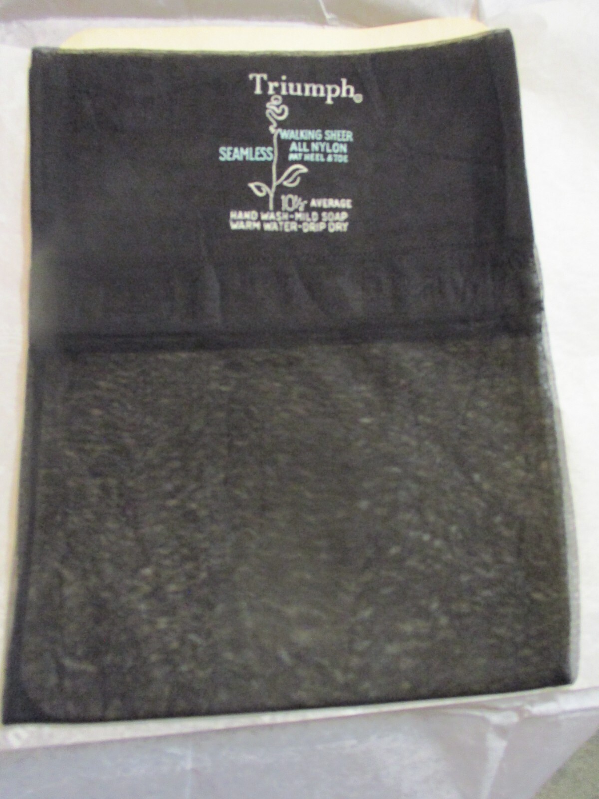 1 PR VINTAGE TRIUMPH RHT SHEER FLAT KNIT NYLON STOCKINGS SIZE 10 1/2 M ED BLACK