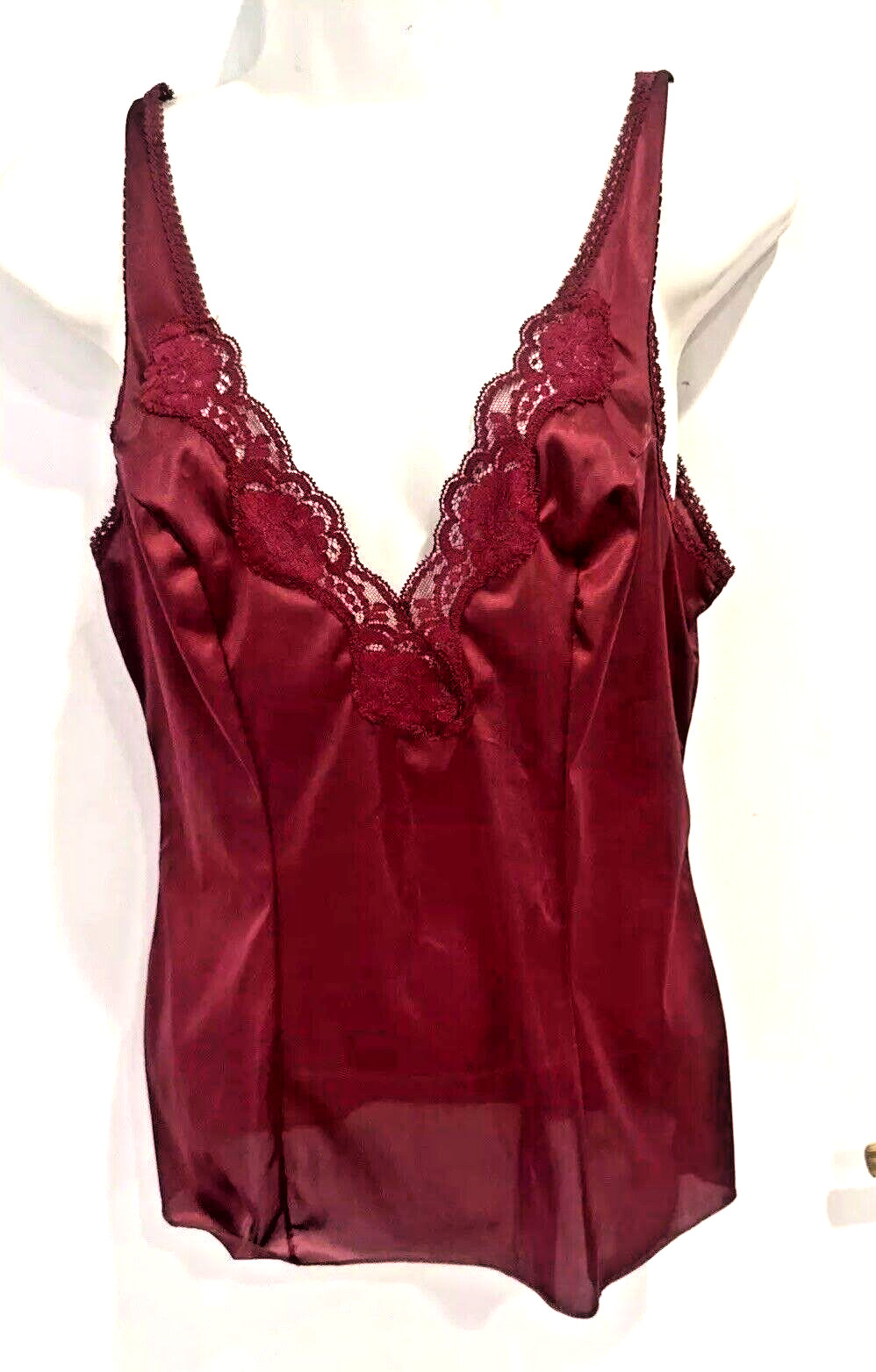 Vintage Cami Vassarette Burgundy 36 Lace trim V Neck 36 x 23 USA
