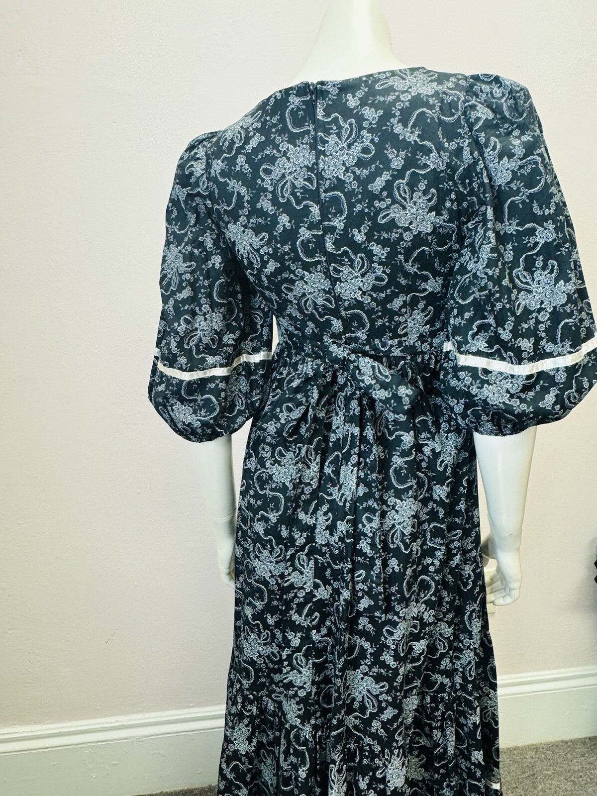 Vintage 70’s paper moon Gunne dress goth black floral prairie maxi 7 fits 9