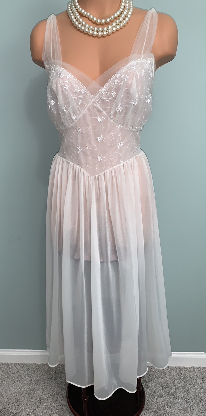 Vtg SHEER Chiffon & Nylon Vanity Fair Nightgown 36 Bridal Lingerie Embroidered