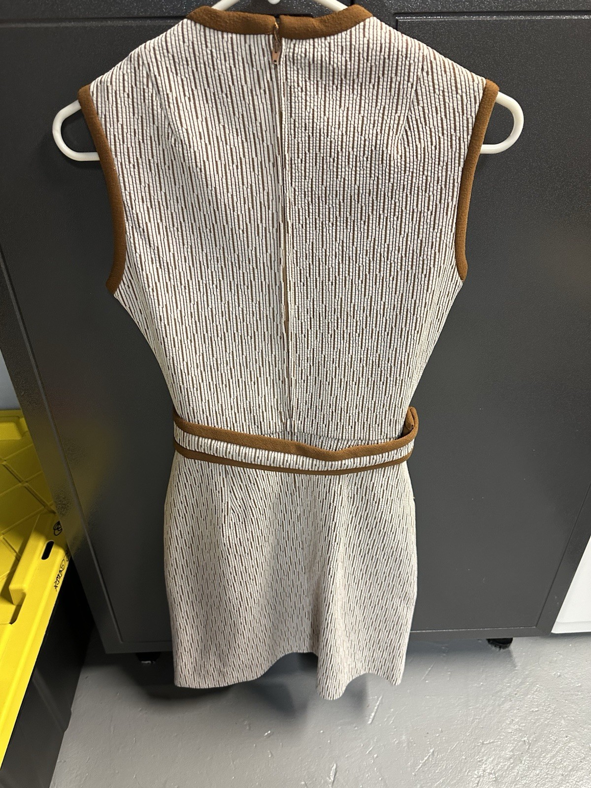 Vintage 60s Judy Wayne Mod Brown White Dress. Size XS. Euc