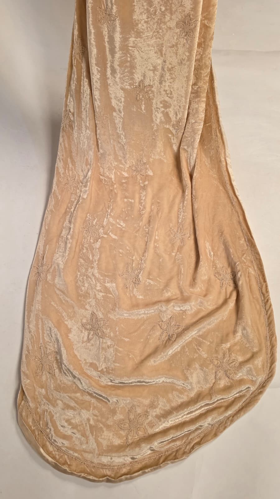 WEDDING WORTHY 1920’S BLONDE SILK VELVET BRIDAL COAT FOR DRESS W PEARL STAR