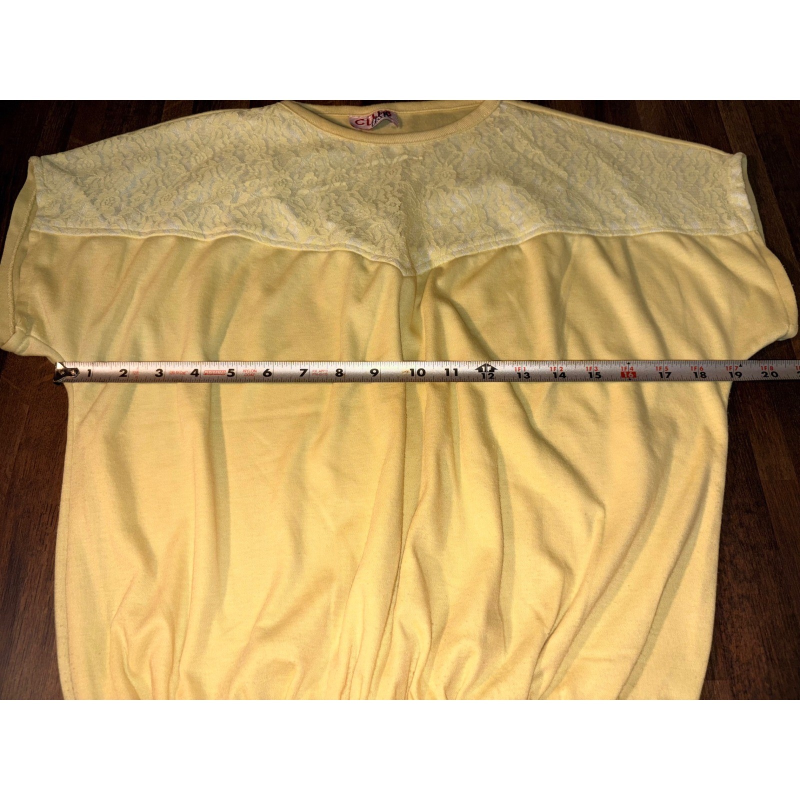 Vintage Club USA Yellow Lace Yoke Dolman Sleeve Banded Hem Top Womens Tag Worn