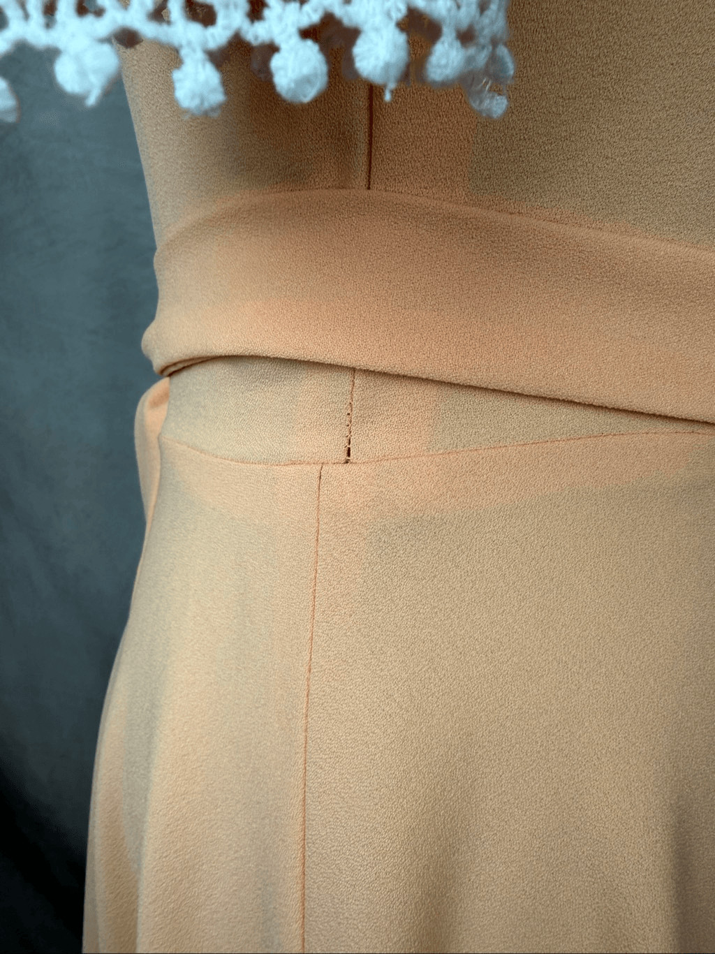 Vintage 1970s Prairie Dress Size Small XS Polyester Knit MCM Gunne Style Peach