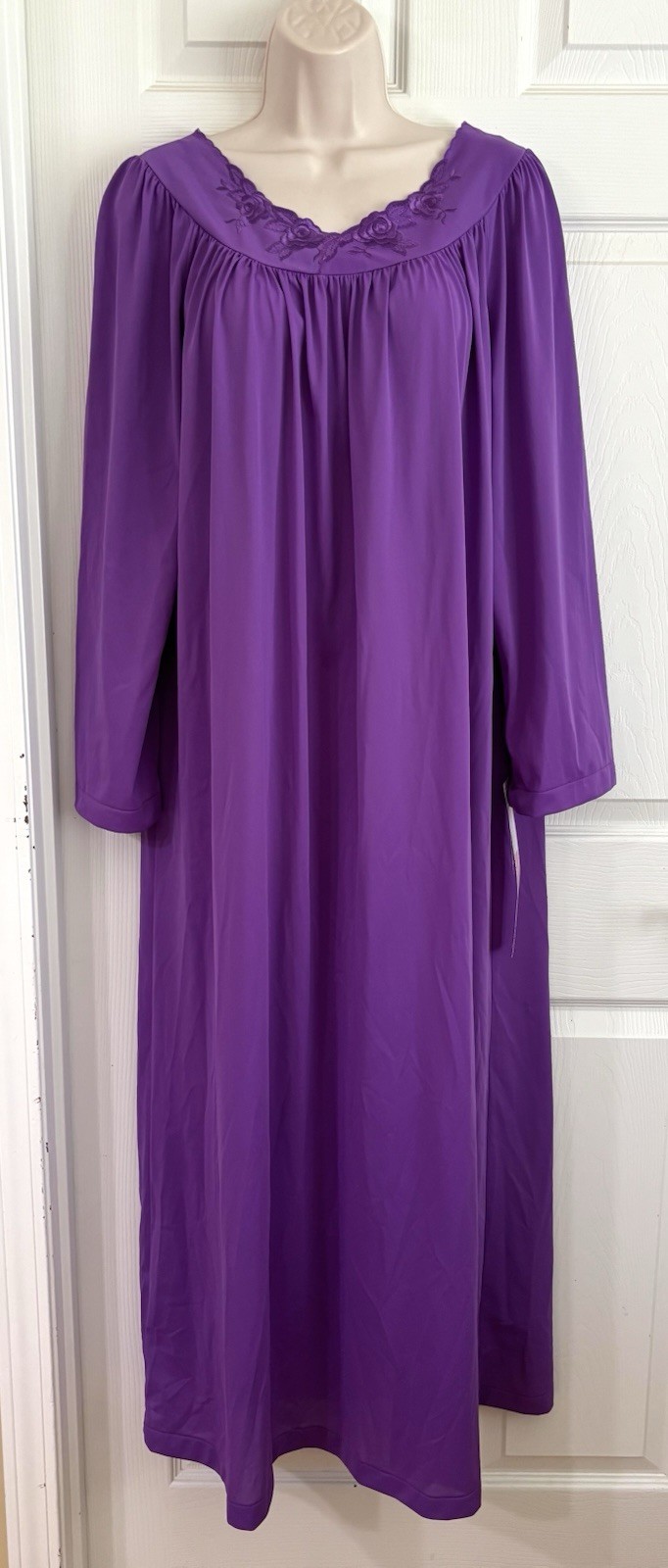 Shadowline Womens Size Medium Long Sleeve Nightgown Purple Nylon Silky NWT