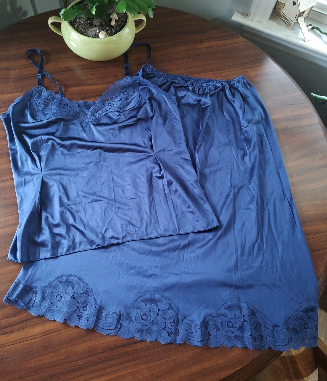 Vintage Vanity Fair Navy Slip And Camisole Size 36 Small Lace Dupont Nylon