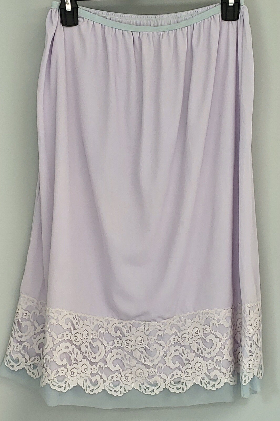 Vintage Lavender Nylon Half Slip Blue Lace Hem 25” Waist Unstretched 25” Length