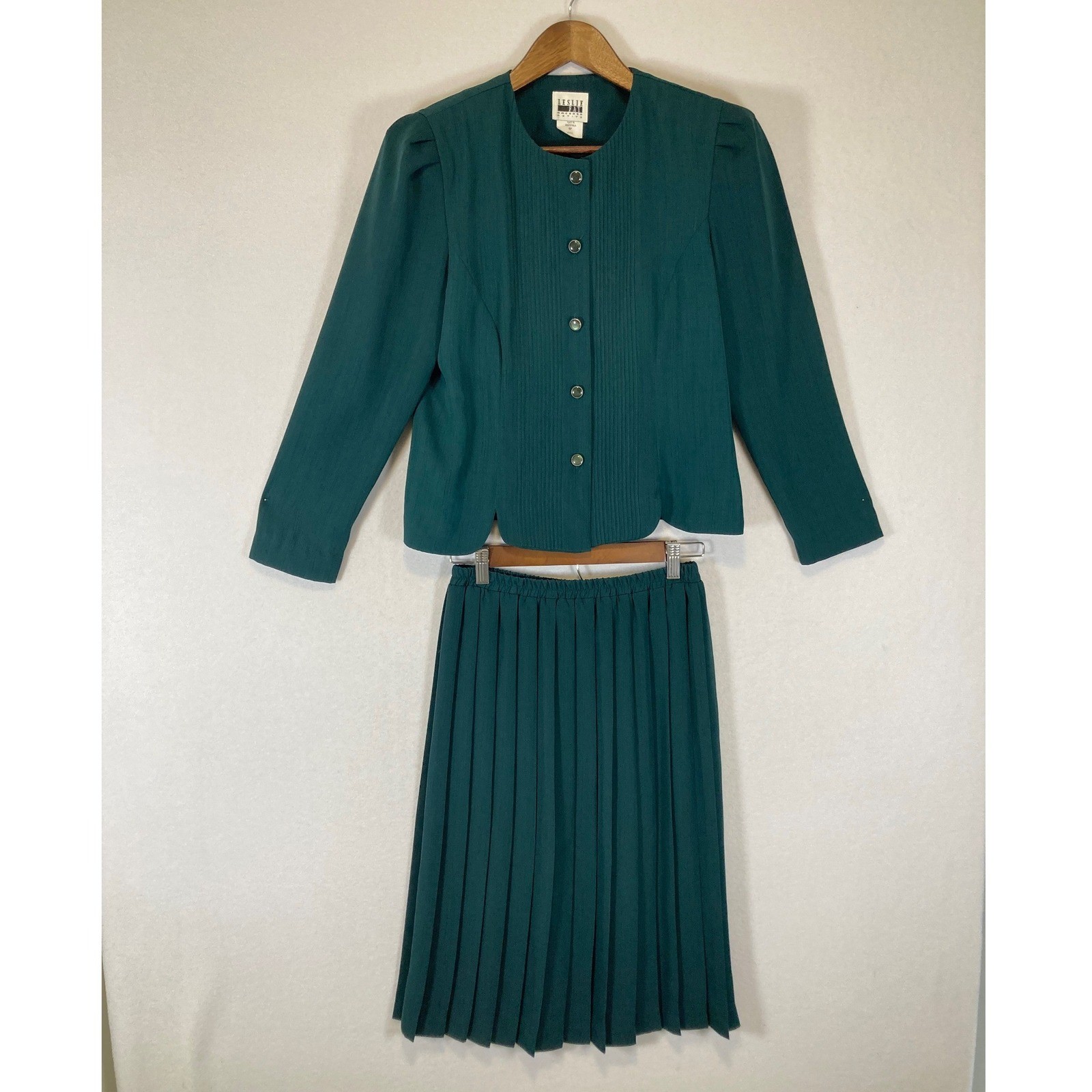 Vintage Leslie Fay Women 6P Green Pleated Skirt Jacket Two Piece Suit Set R223