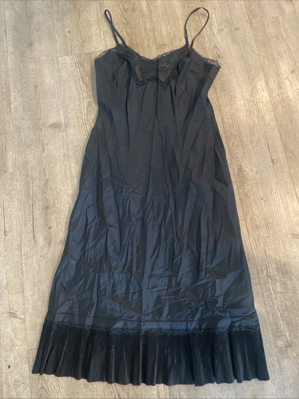 BARBIZON Black Dress SLIP Silky Taffeda Sylfaire Floral Lace Sz 14