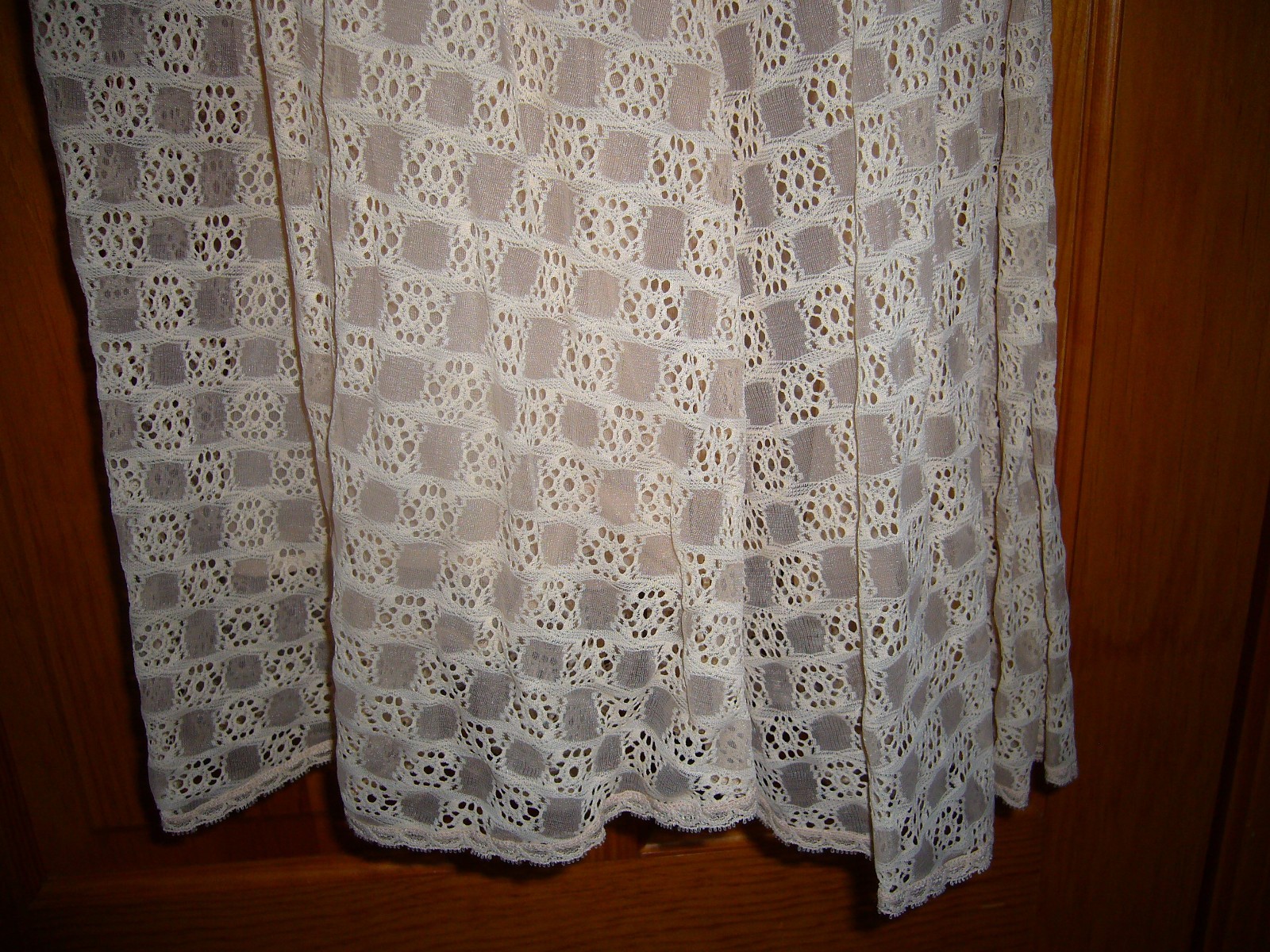 Vtg Glydons all-over lace long nightgown, beige, EUC 32/S