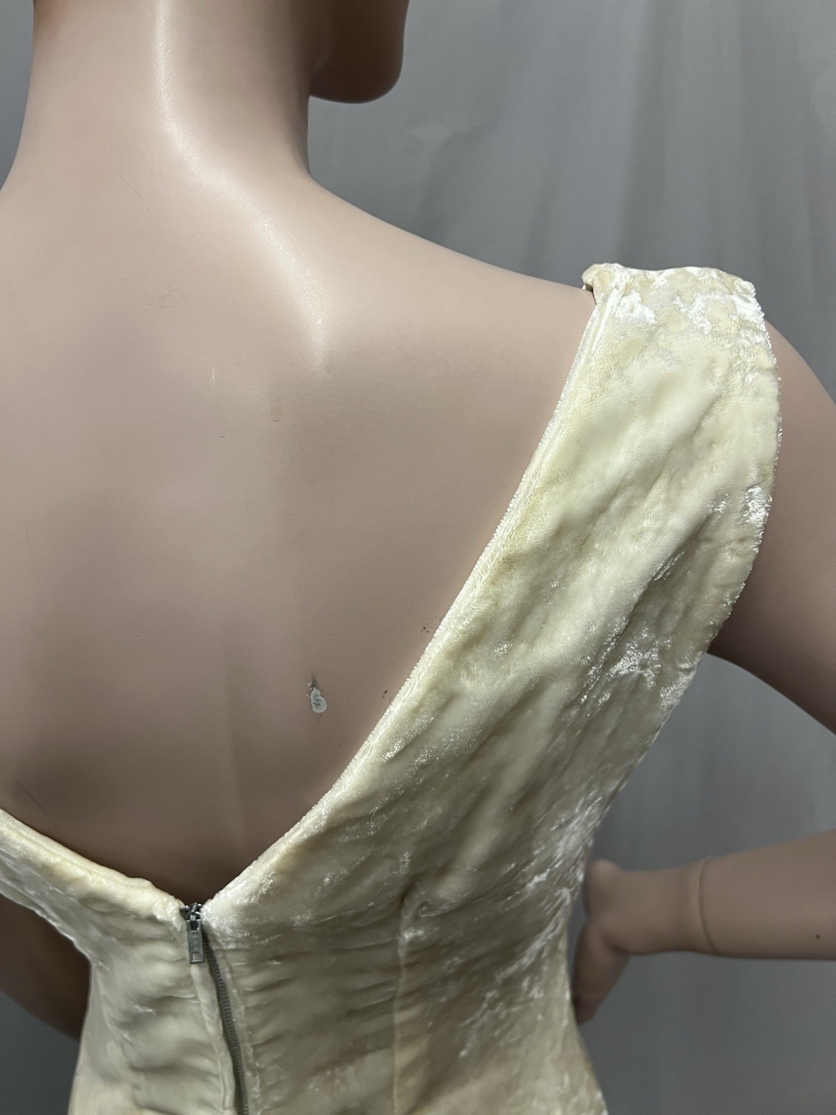1960’s Ivory Rayon Crushed Velvet Evening Gown – Dress
