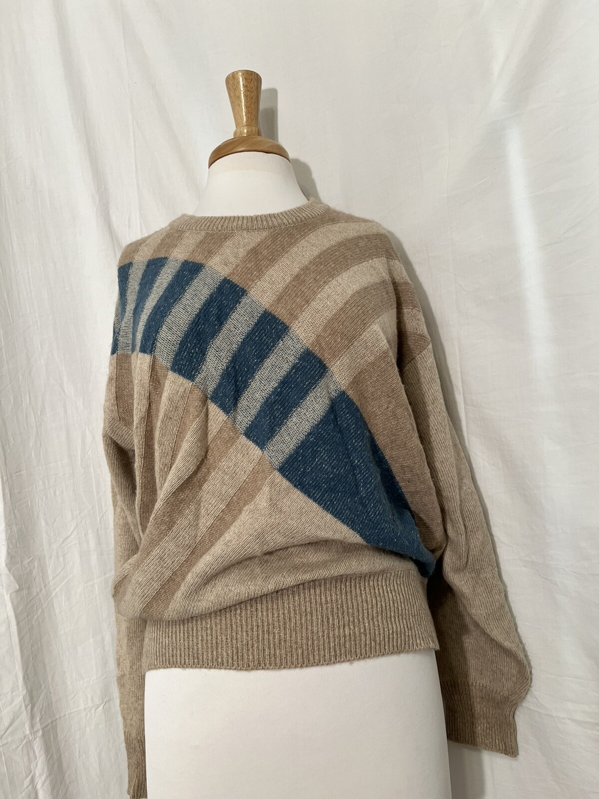 Vintage Macpherson’s by Laura Biagiotti Sweater Size 50 Made In Italy 1973