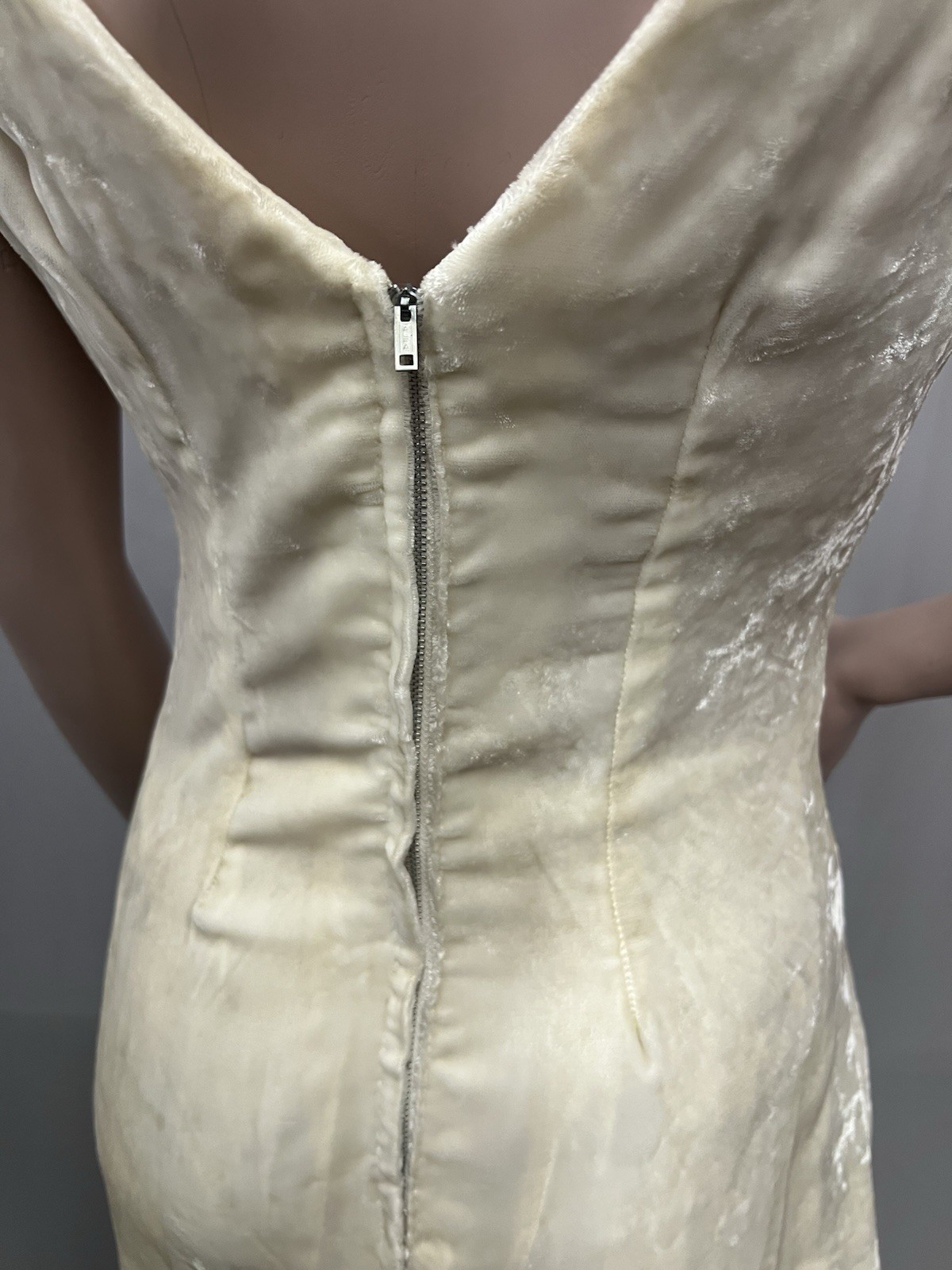 1960’s Ivory Rayon Crushed Velvet Evening Gown – Dress