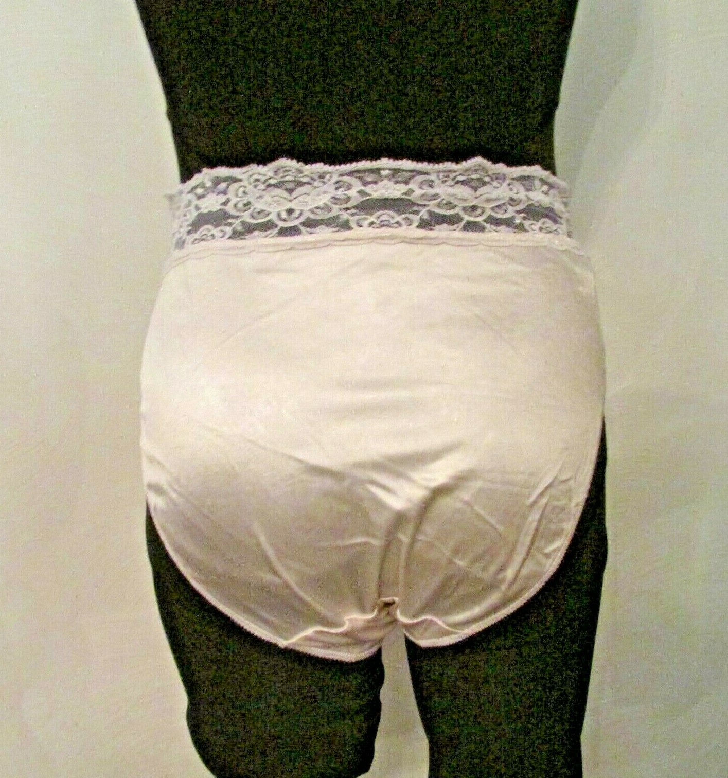 Victoria’s Secret Gold Crown Label Second Skin Lace Waistband Hi-Leg Panties S/5