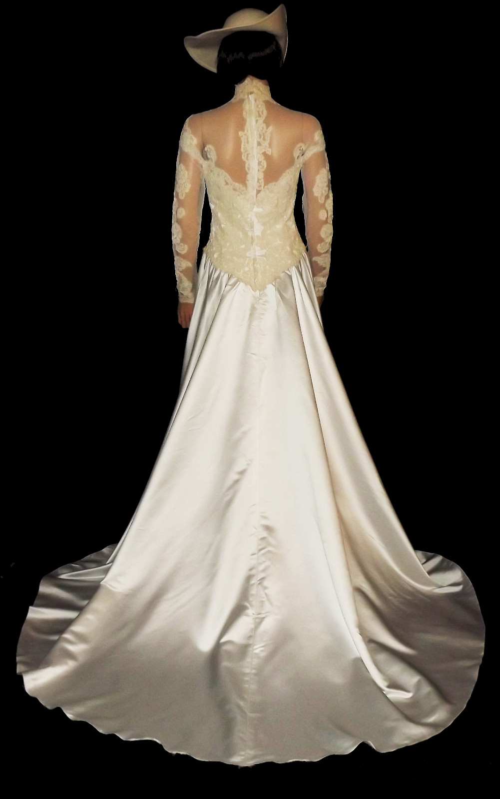 Liquid Satin Silk Wedding Dress Illusion Lace Ivory A-Line Bridal Gown