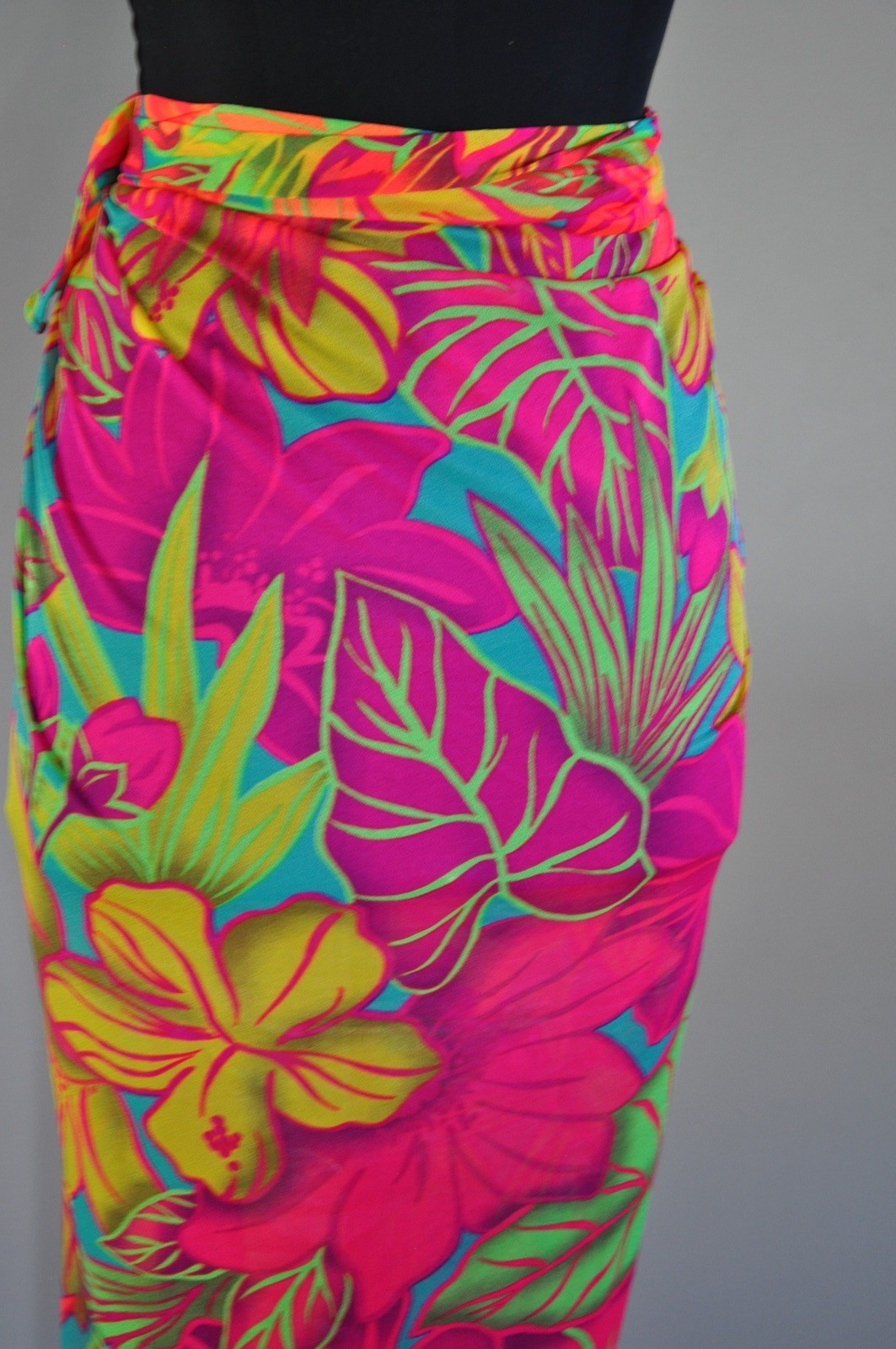 Vintage Sessa Beach Wrap Sarong 100% Nylon NEON Floral made in USA One Size