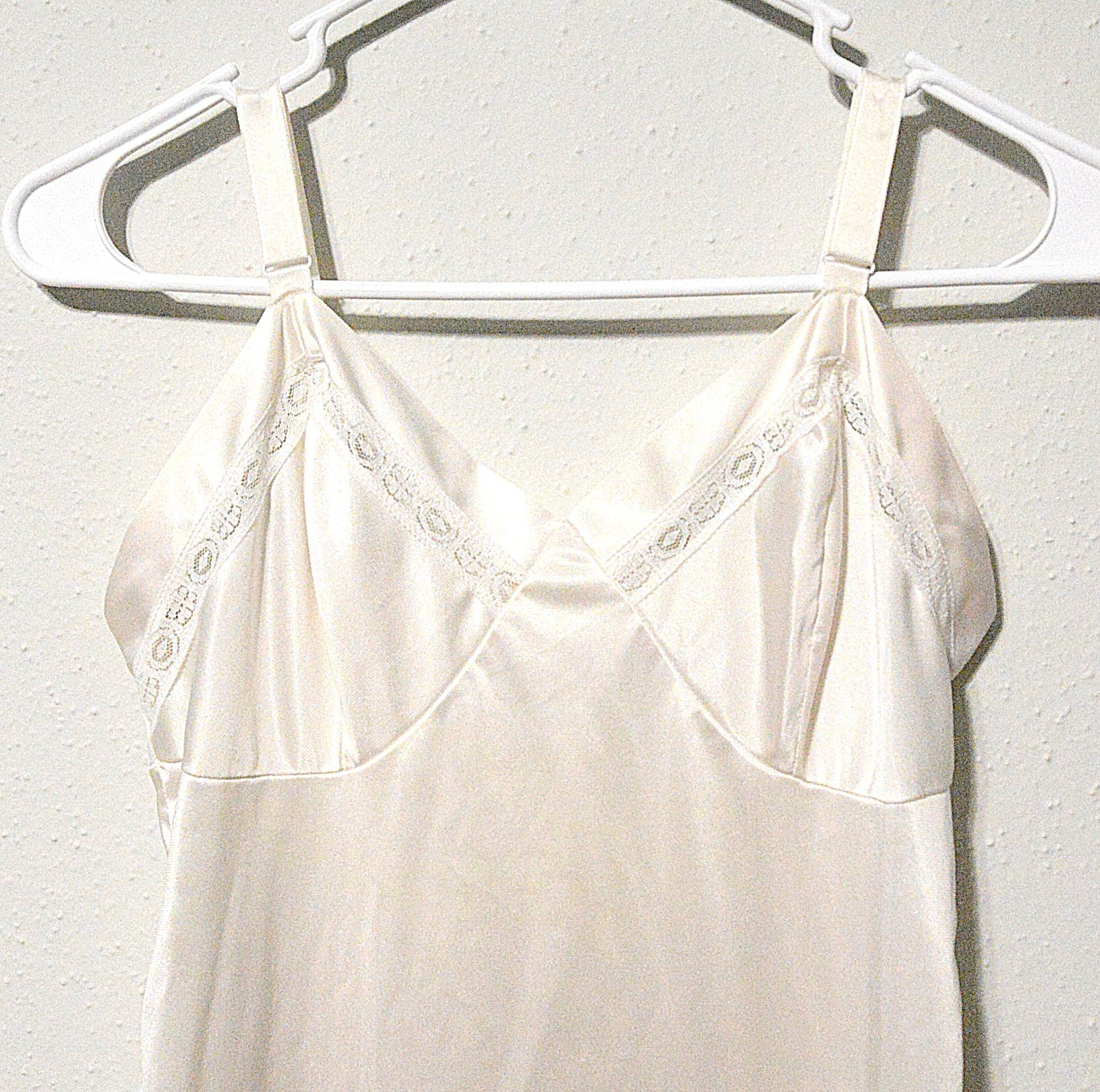 Dainty White Vintage Slip Dress with Lace Trim size Small 1970’s Retro Dress