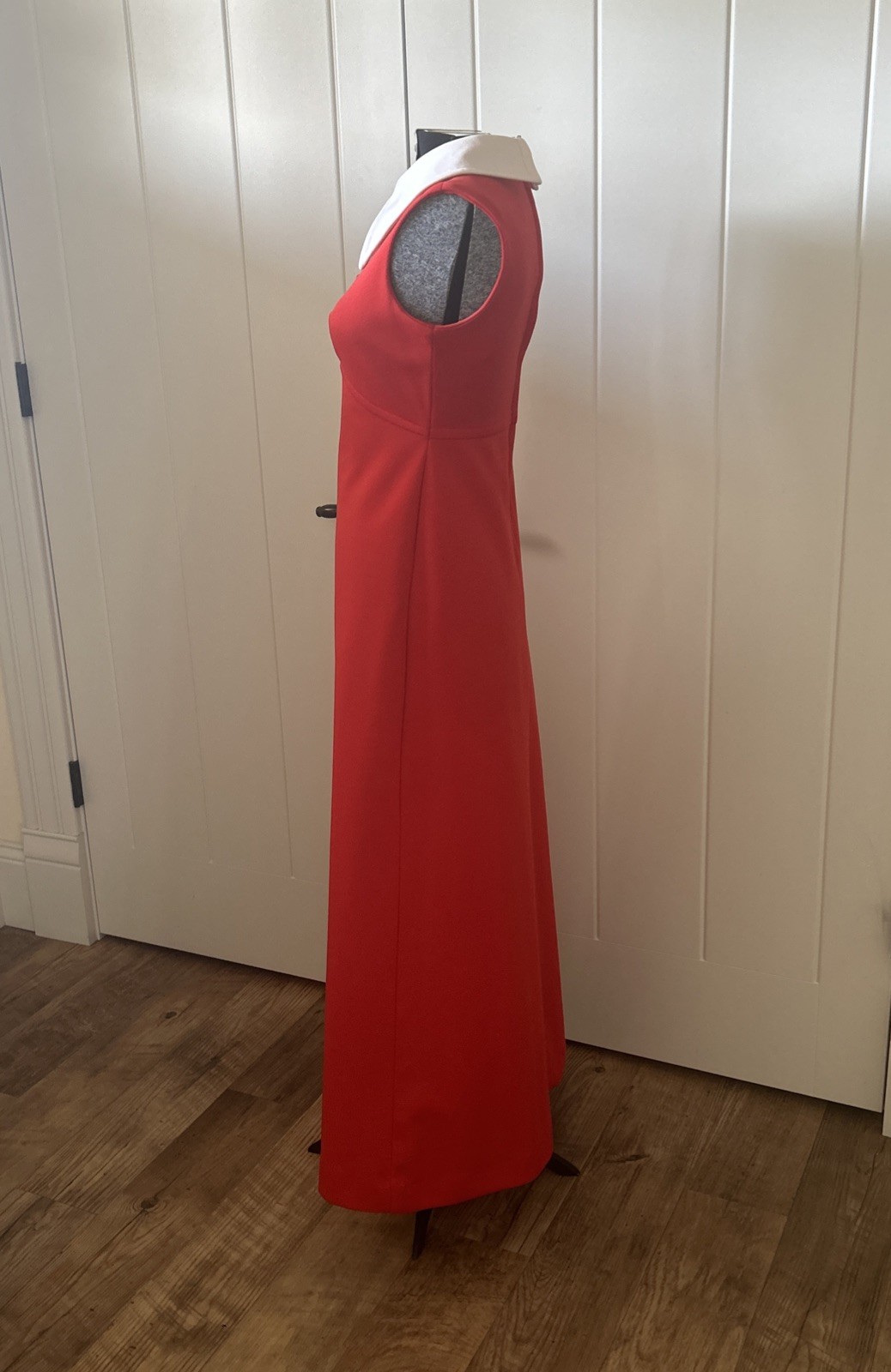 Vintage 1970’s Vicky Petite Empire Waist Polyester Red Maxi Dress White Collar