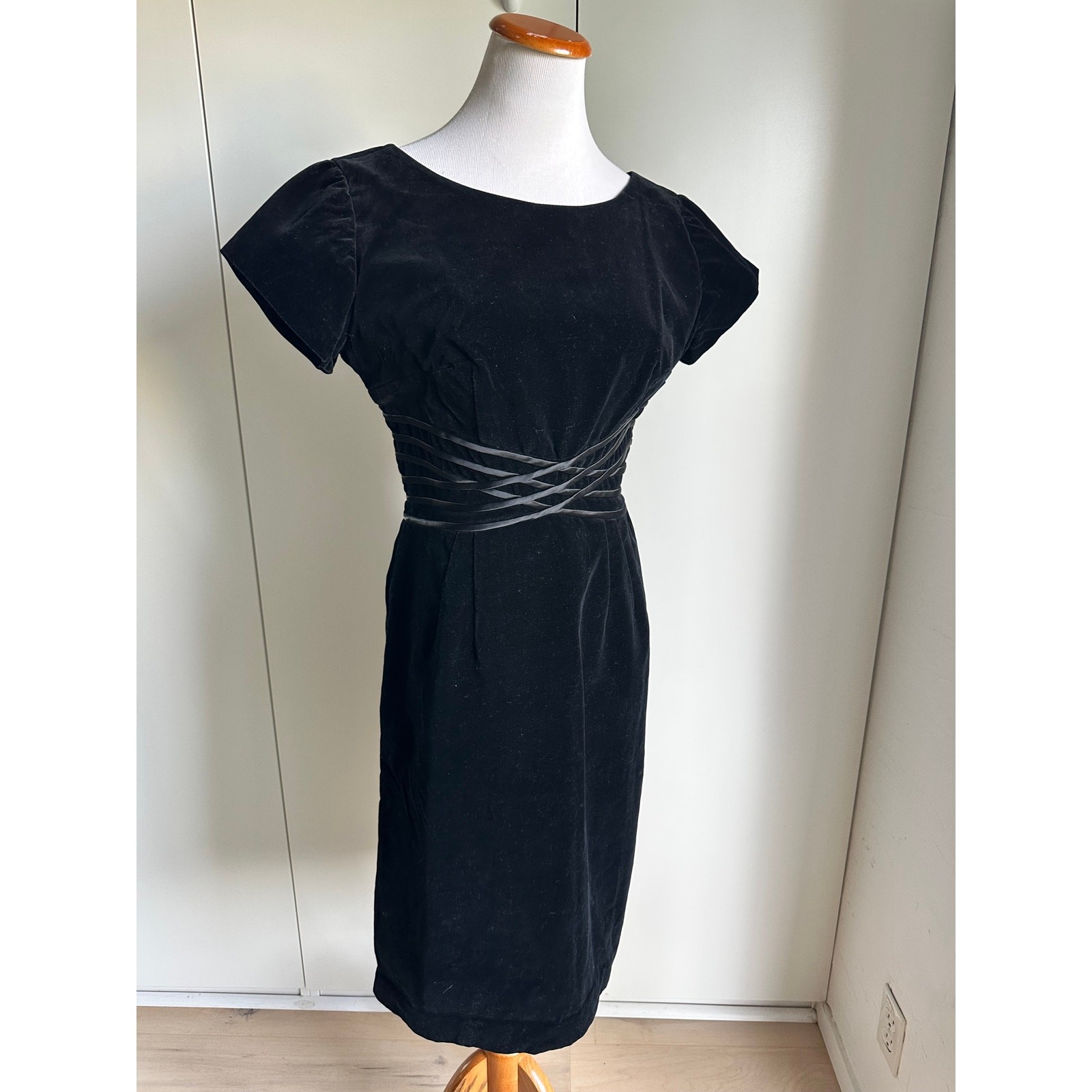 Vintage 50s Black Velvet Pencil Dress SZ Classic Elegant Mid-Century Cocktail