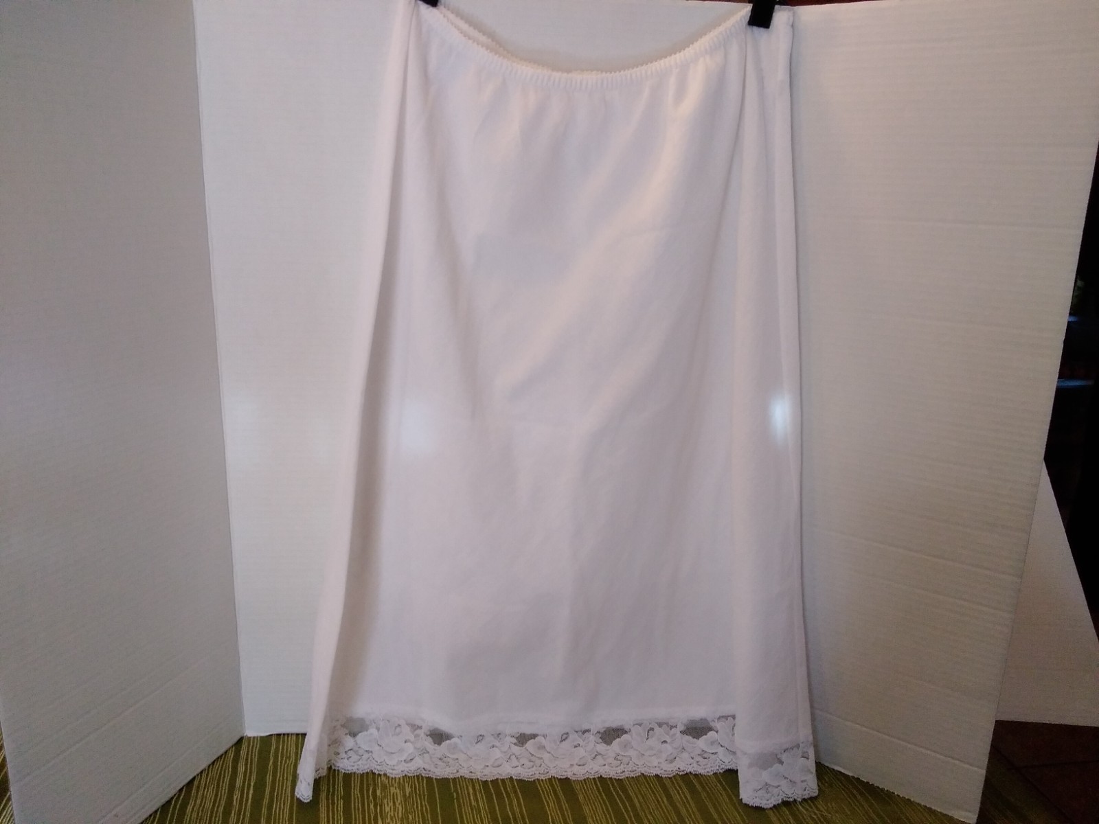 Vintage Deena White Half SLIP Size Large Cotton Blend Made in USA