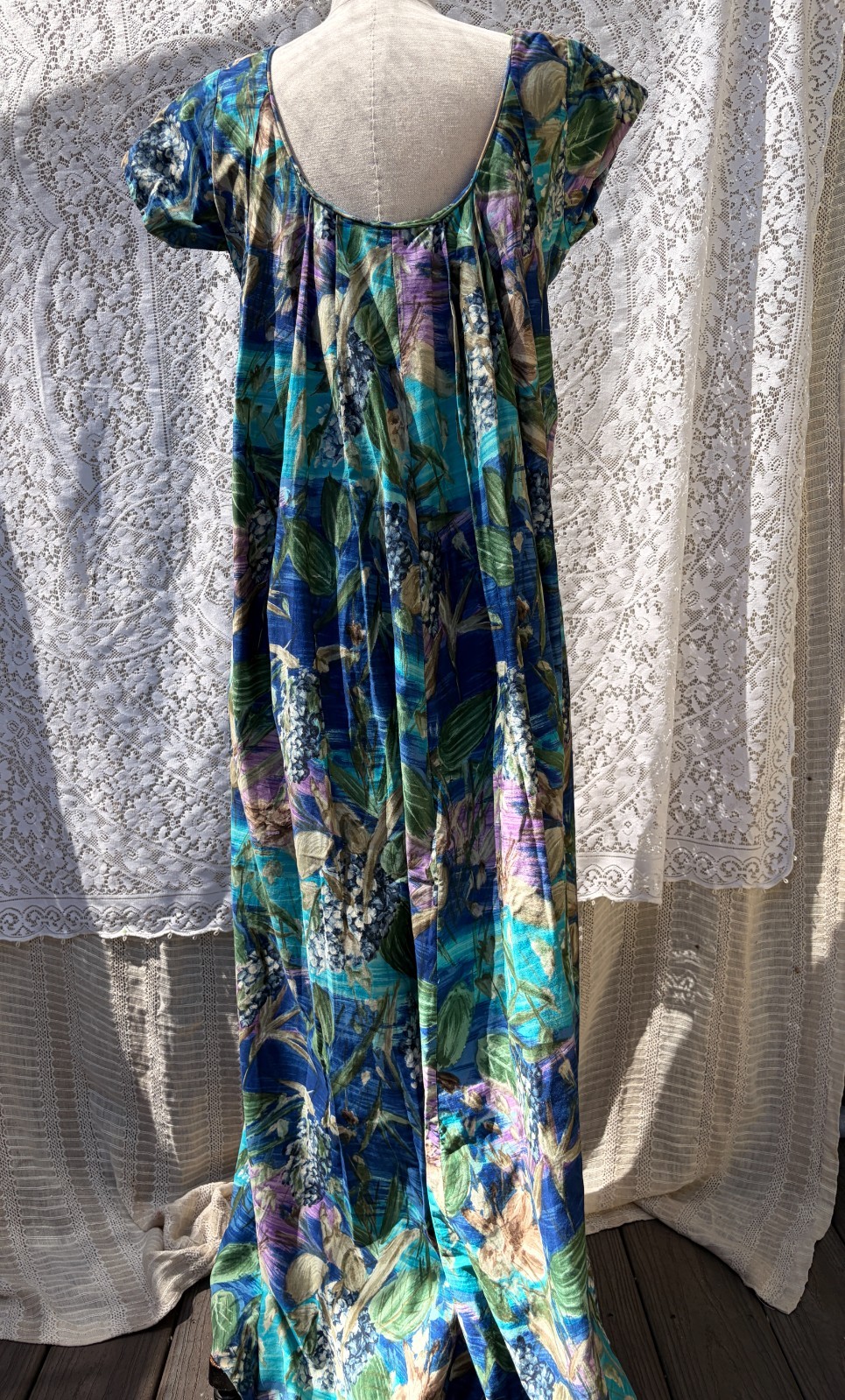 Vintage 1950s Waltah Clarke’s Hawaiian Floral Maxi Dress Blue Purple S M