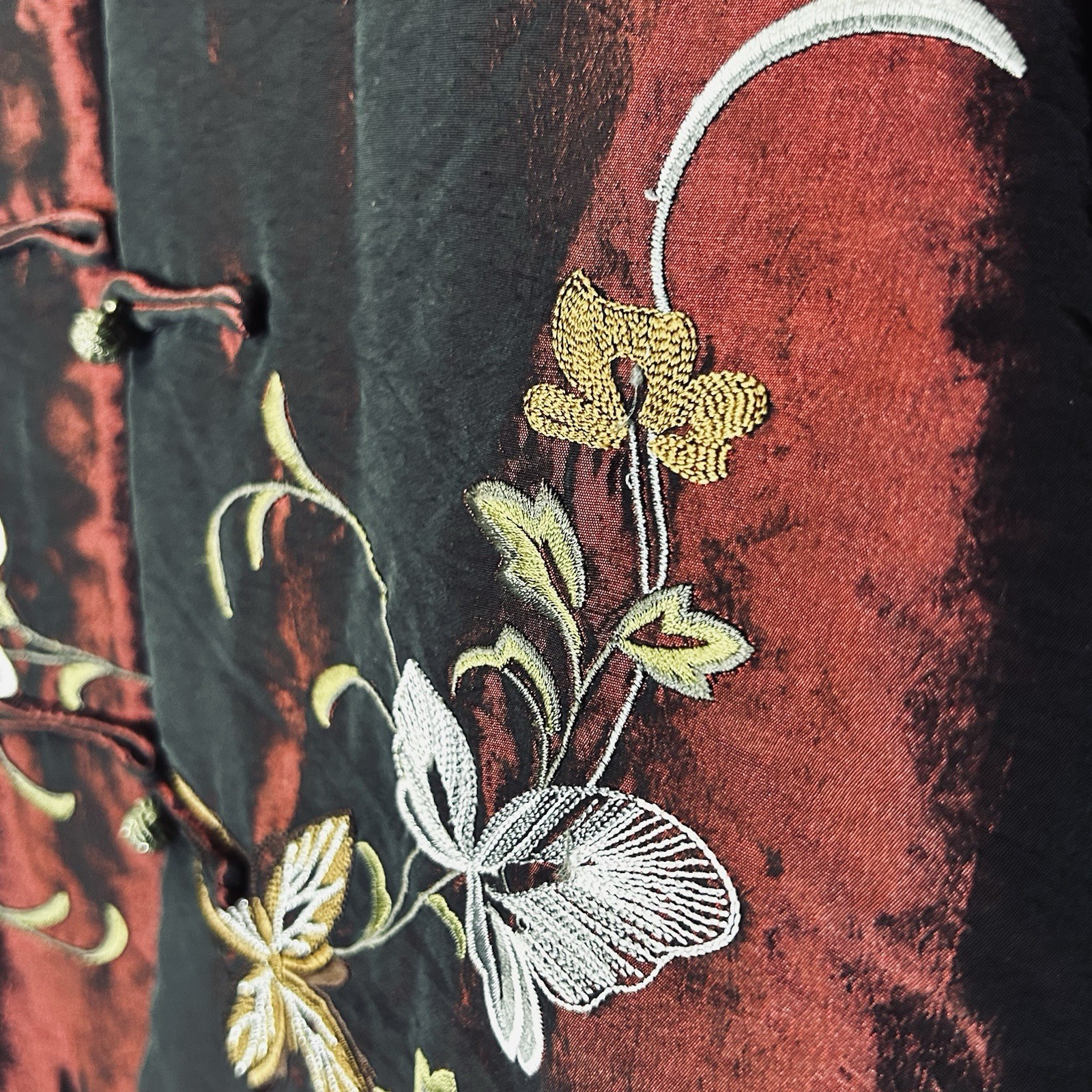 Vintage Silk Iridescent Mygaman Chinese Tang Suit Jacket M Burgundy Frog Closure
