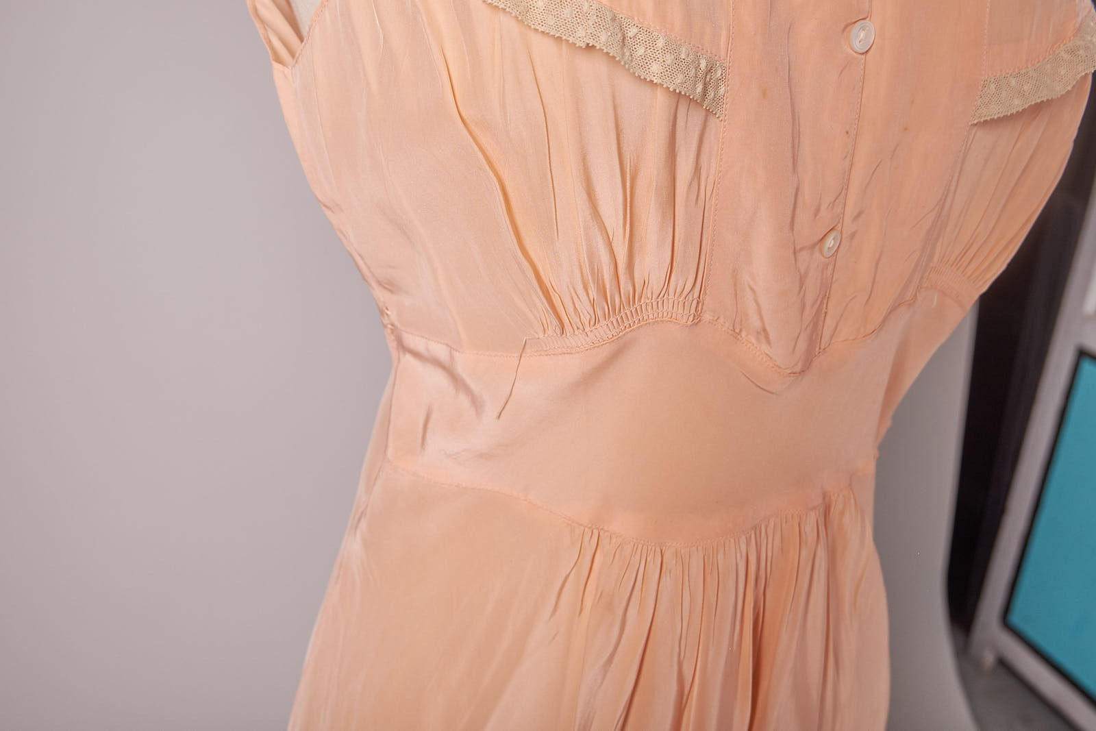 1930s Nightgown Negligee Peach Dress Gown Nightgown Lingerie