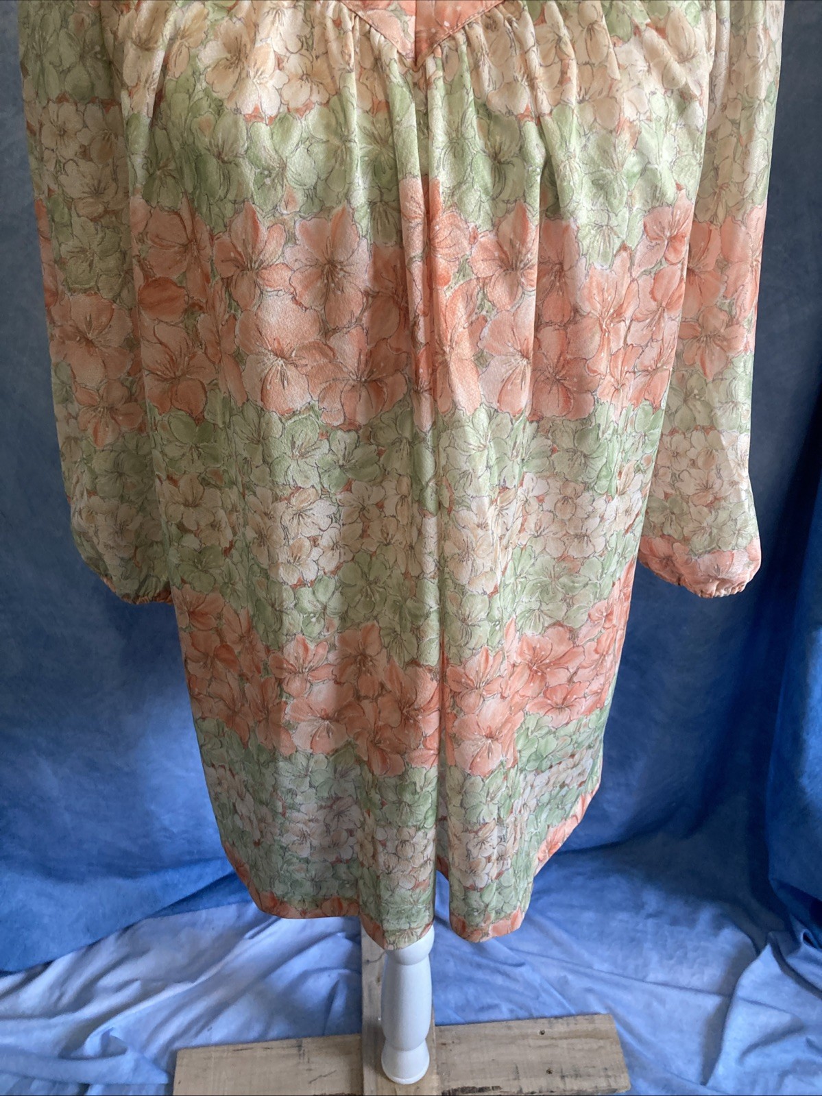 Vtg 70s Ship N Shore Size 40 L/XL Floral Poly Knit Top Sheer Pastel Cottagecore